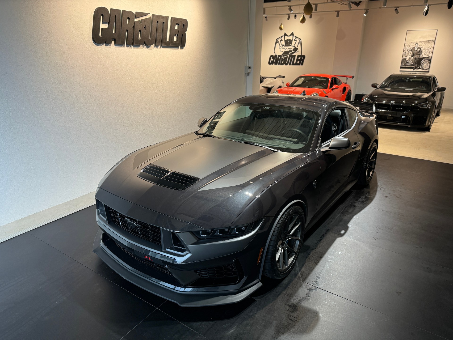 FORD Mustang Fastback 5.0 V8 Dark Horse US Version Handling Pack - DARK GREY MATTER (CARBON BLACK) 🚀 RECARO 799.- pro Monat!-image-2