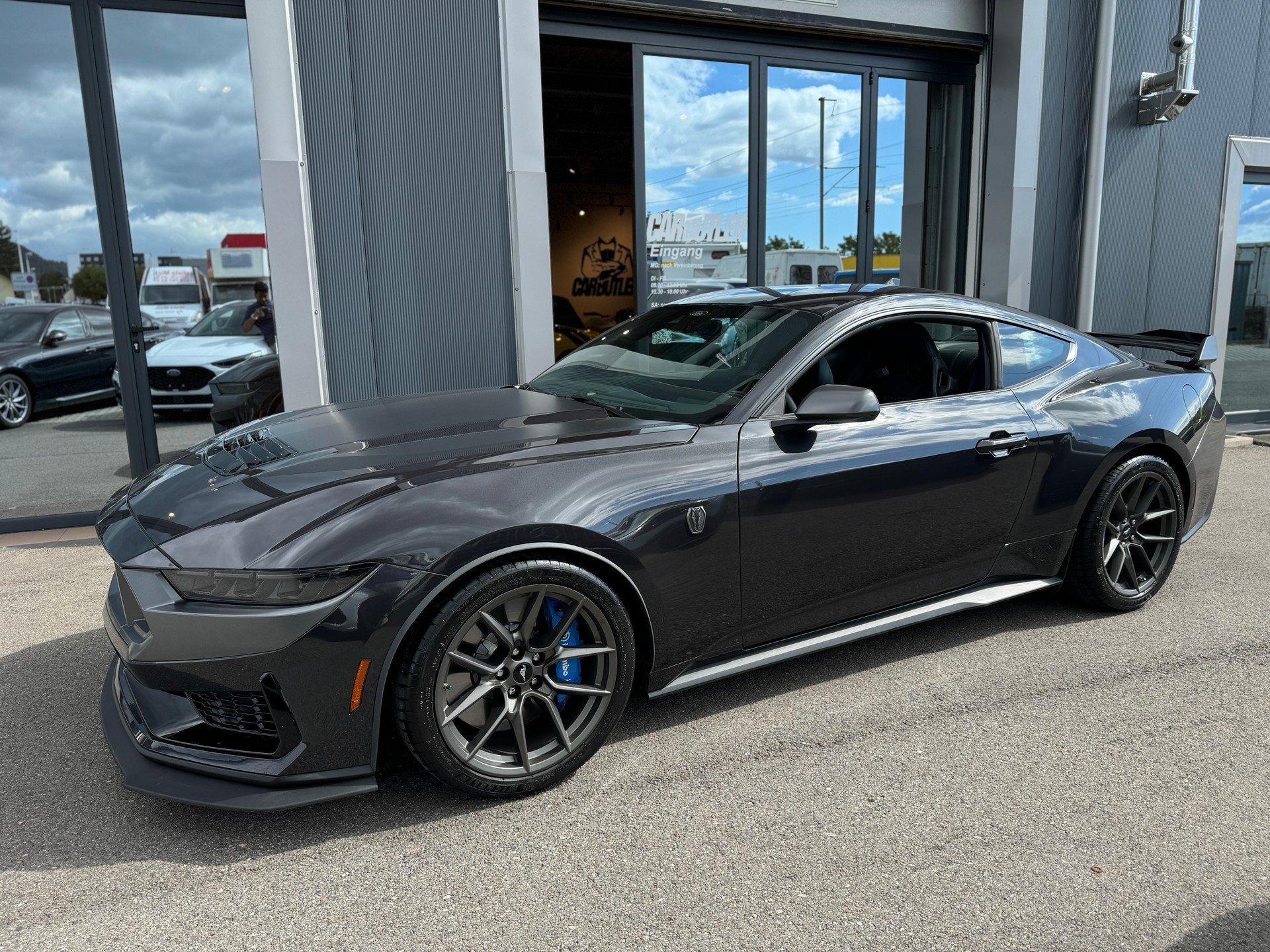 FORD Mustang Fastback 5.0 V8 Dark Horse US Version Handling Pack - DARK GREY MATTER (CARBON BLACK) 🚀 RECARO 799.- pro Monat!-image-15