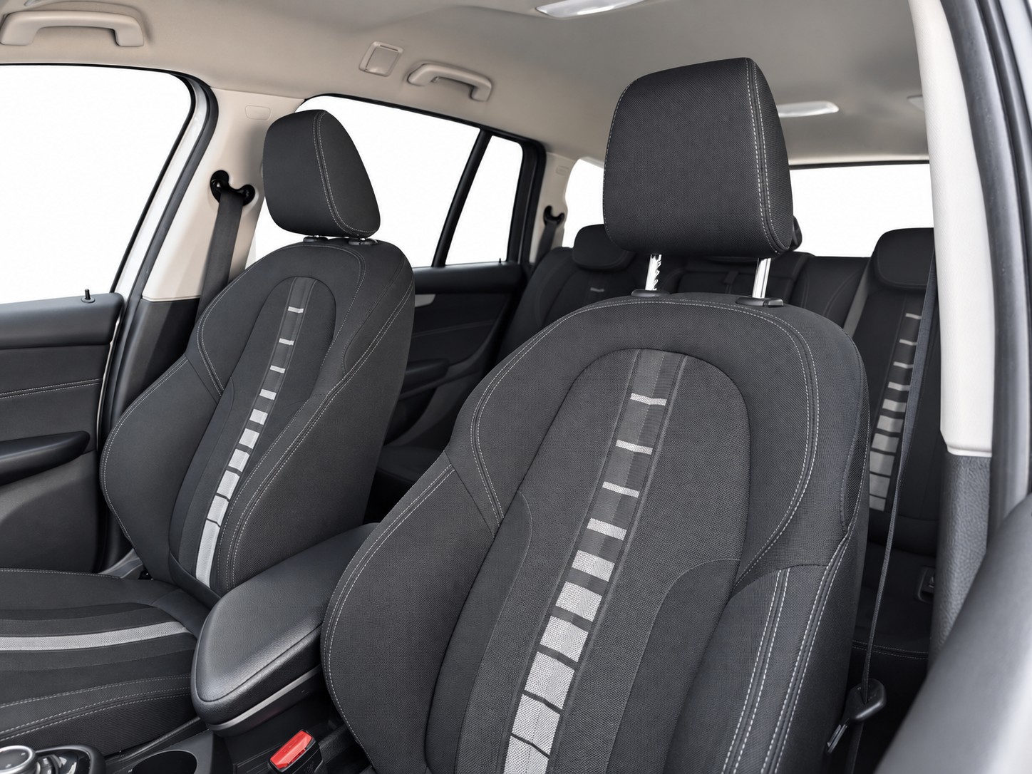 BMW 218d xDrive Gran Tourer-image-13