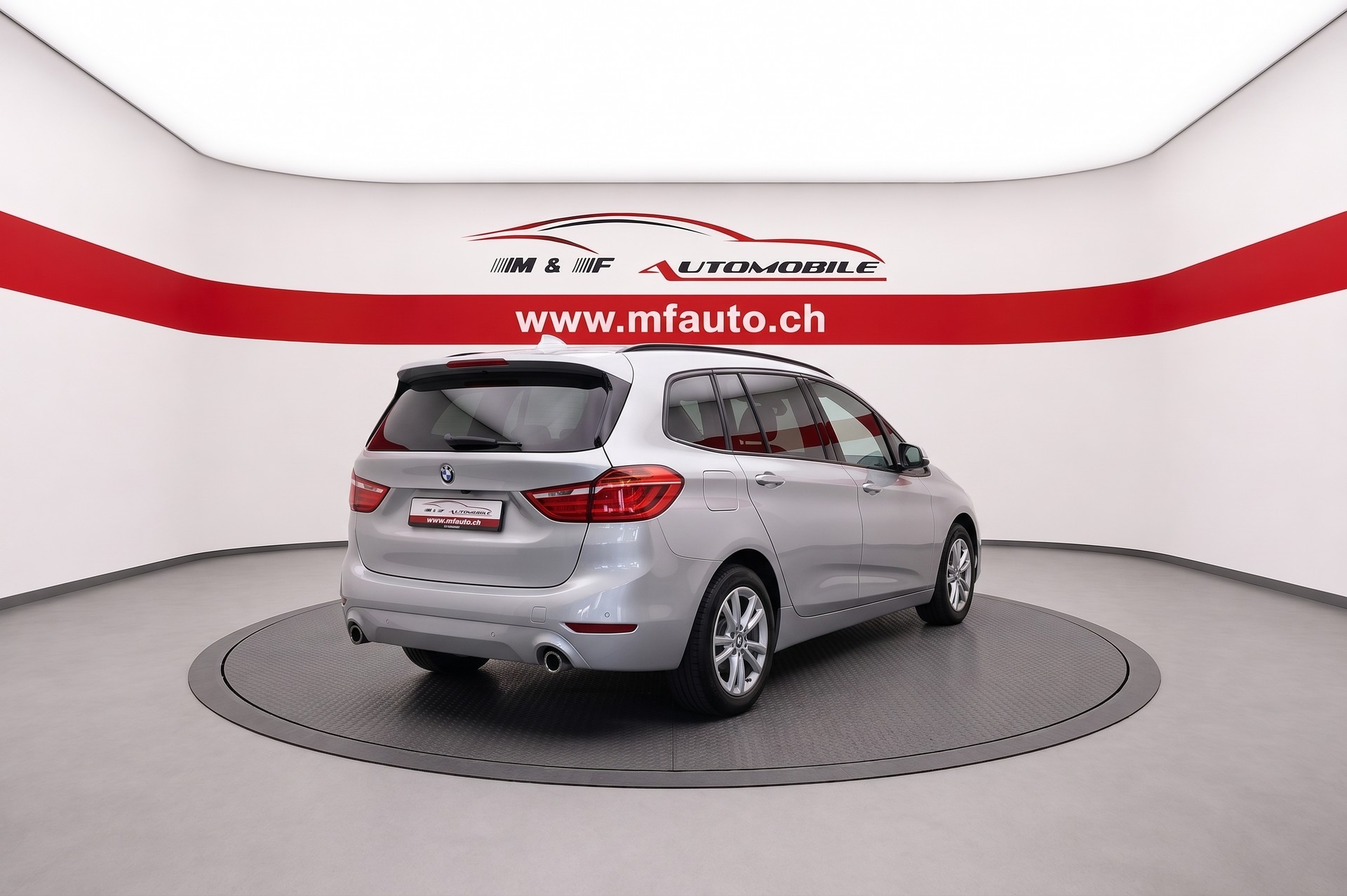 BMW 218d xDrive Gran Tourer-image-3