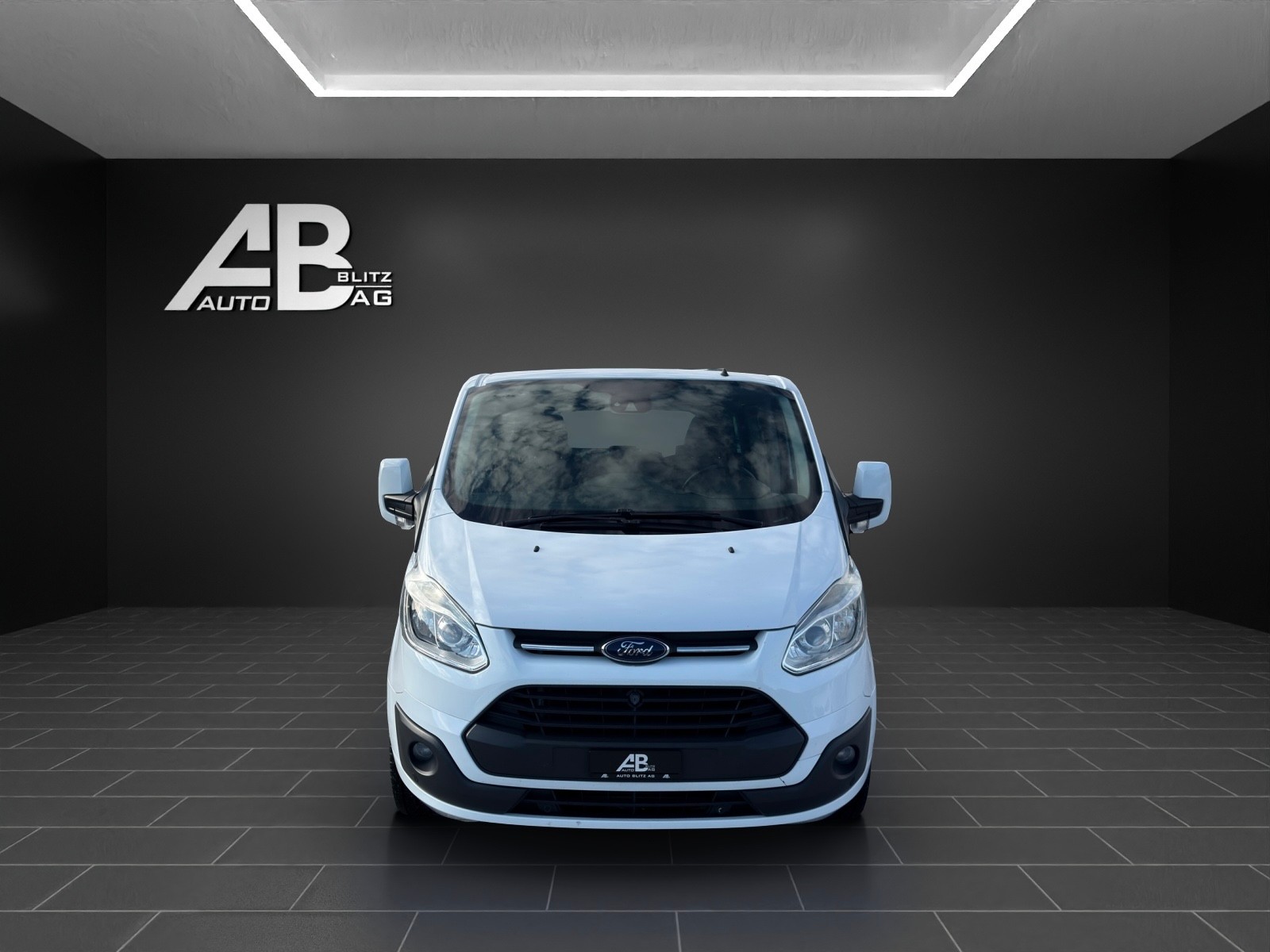 FORD Tourneo Custom 300 L1H1 Titanium * 8-Plätzer *-image-0