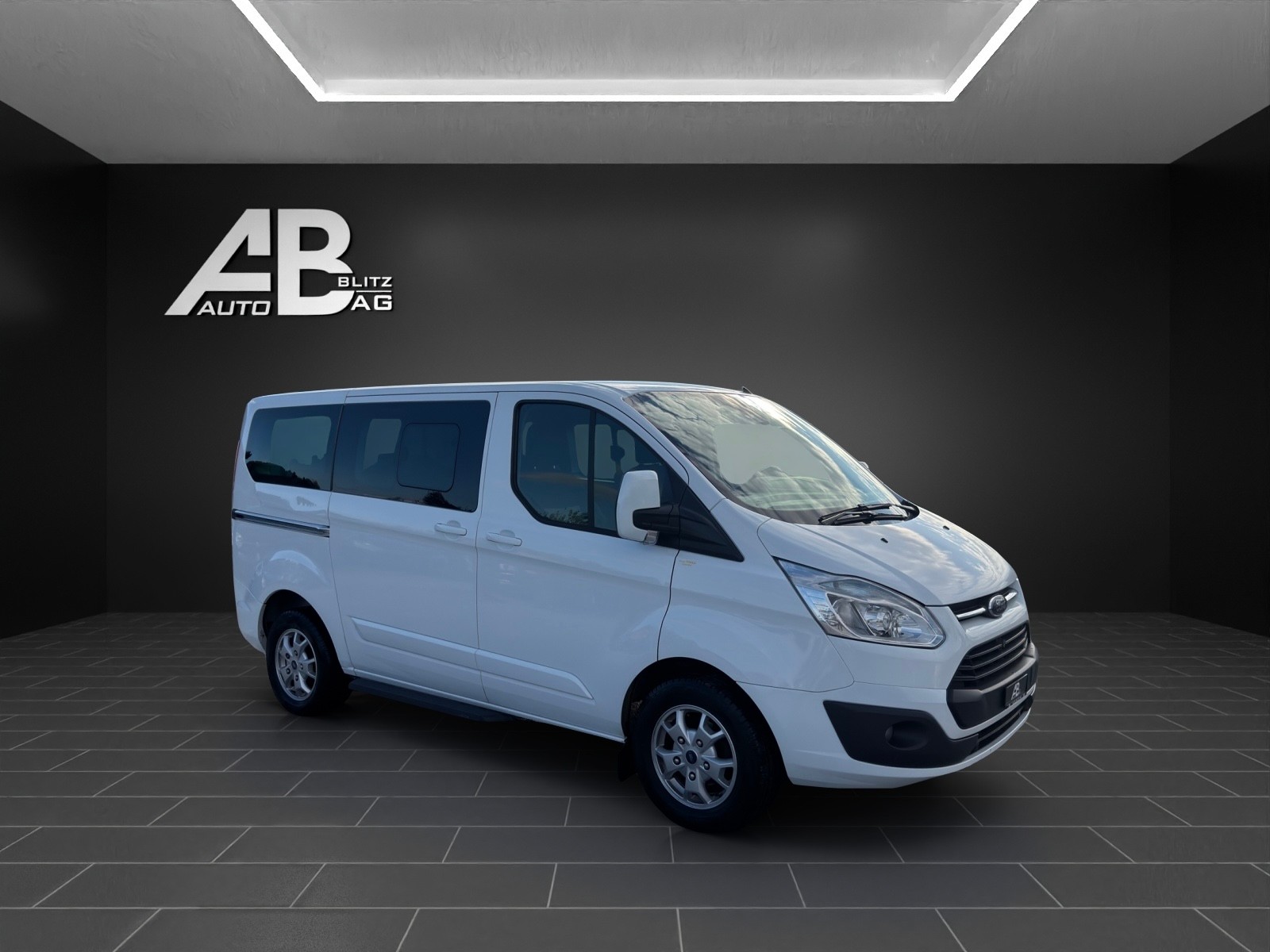 FORD Tourneo Custom 300 L1H1 Titanium * 8-Plätzer *-image-5