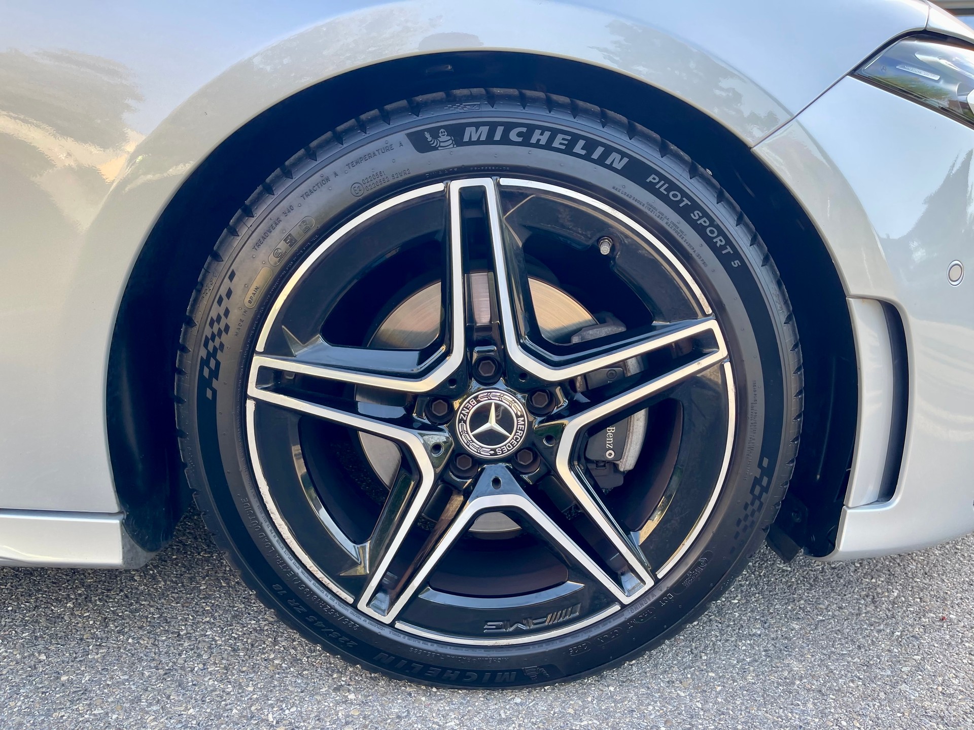 MERCEDES-BENZ A 200 AMG Line-image-7