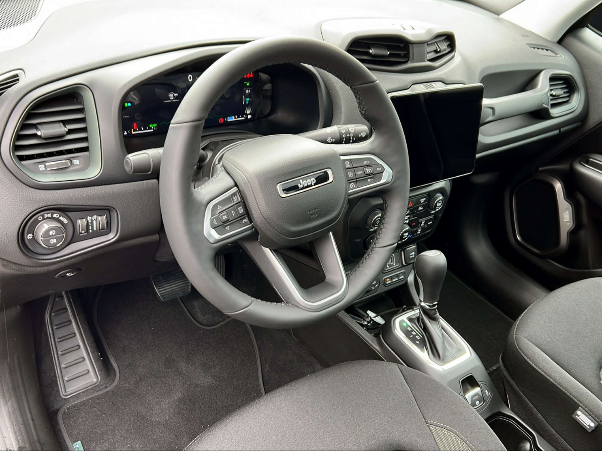 JEEP Renegade 1.3 North Star 4xe-image-6