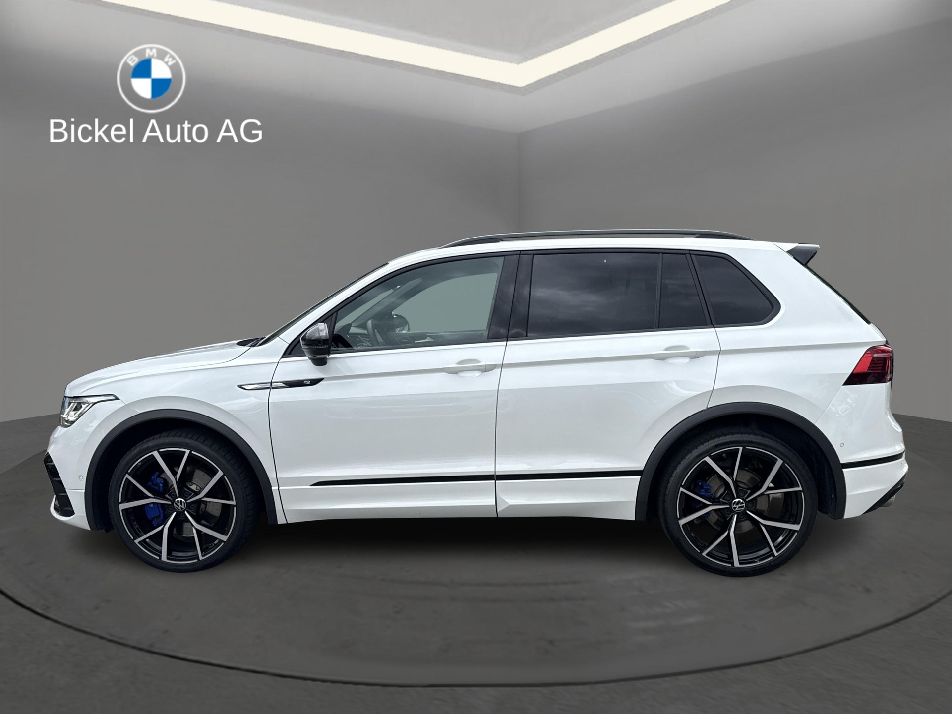 VW Tiguan 2.0TSI R 4Motion-image-3