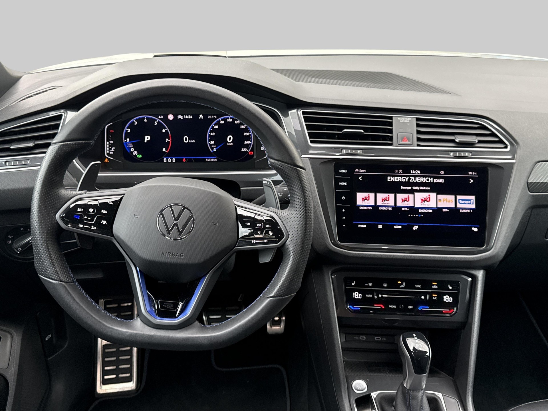 VW Tiguan 2.0TSI R 4Motion-image-9