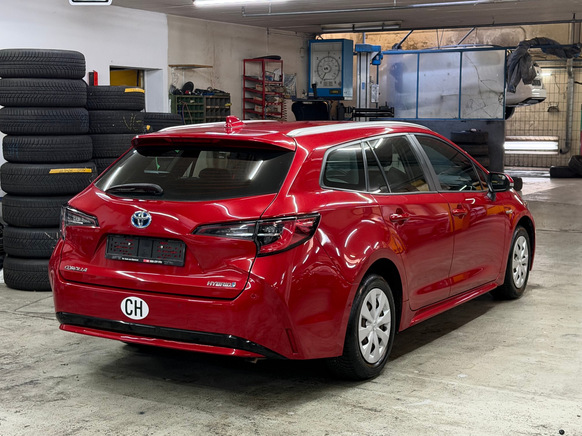 TOYOTA Corolla Touring Sports 1.8 HSD Comfort e-CVT-image-4