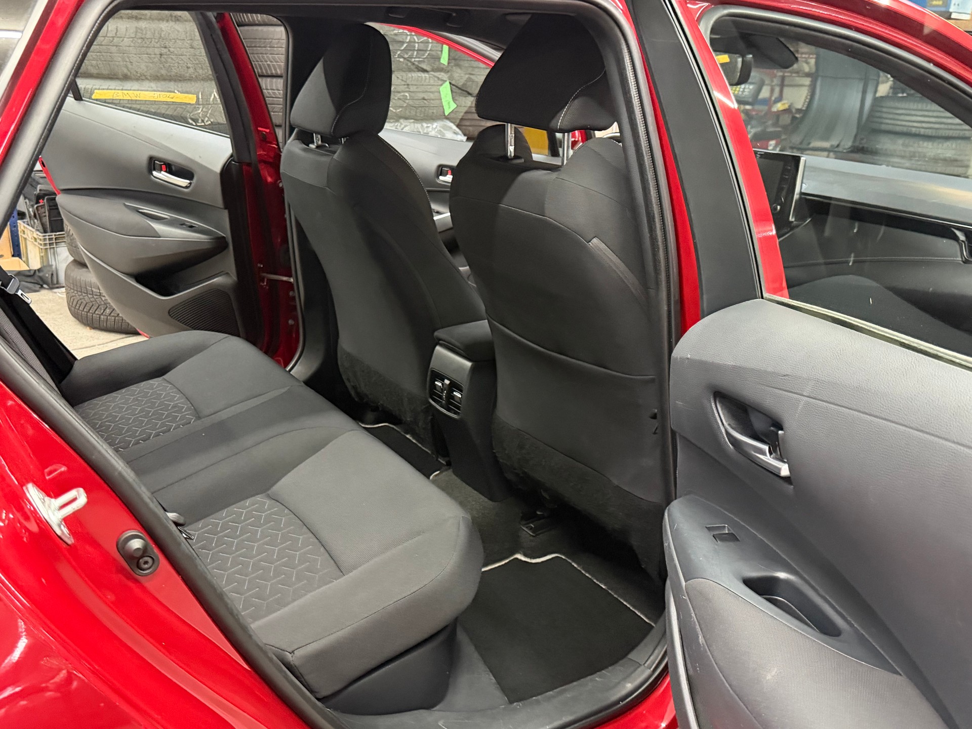 TOYOTA Corolla Touring Sports 1.8 HSD Comfort e-CVT-image-7