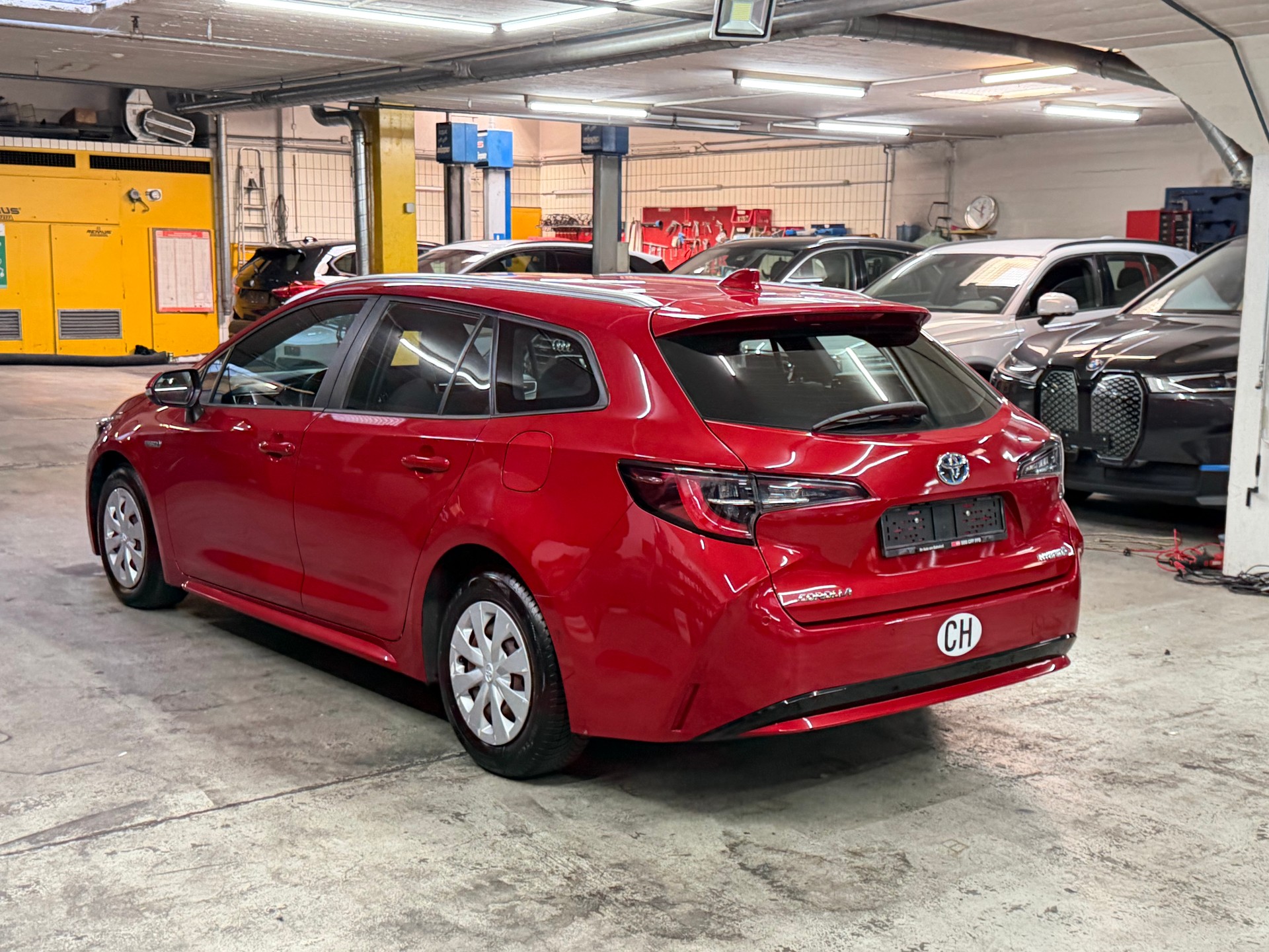 TOYOTA Corolla Touring Sports 1.8 HSD Comfort e-CVT-image-14