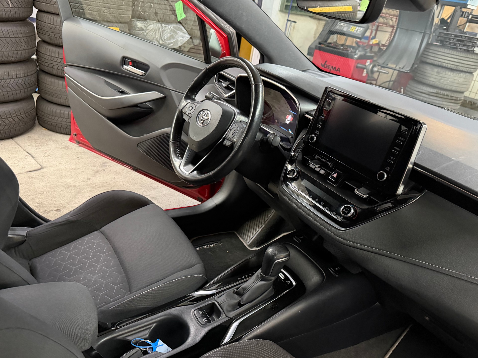 TOYOTA Corolla Touring Sports 1.8 HSD Comfort e-CVT-image-6