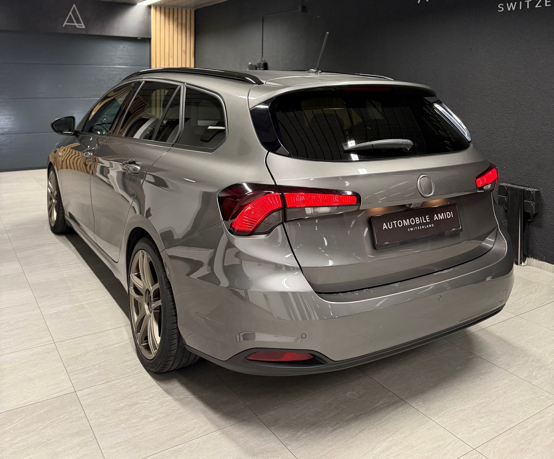 FIAT Tipo 1.6MJ Station Wagon Pop Star DCT-image-2