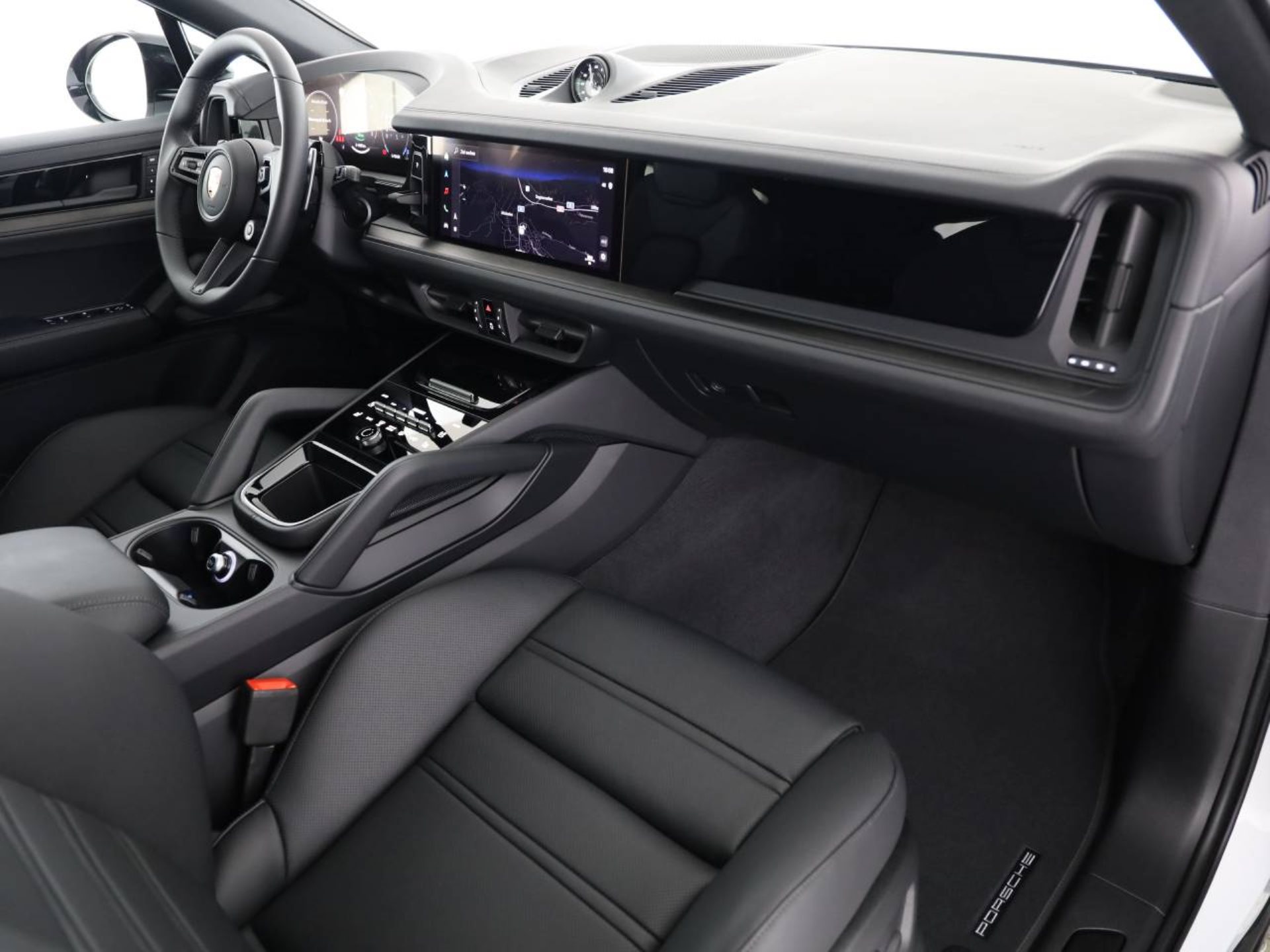 PORSCHE Cayenne E-Hybrid Coupé Black Edition-image-14