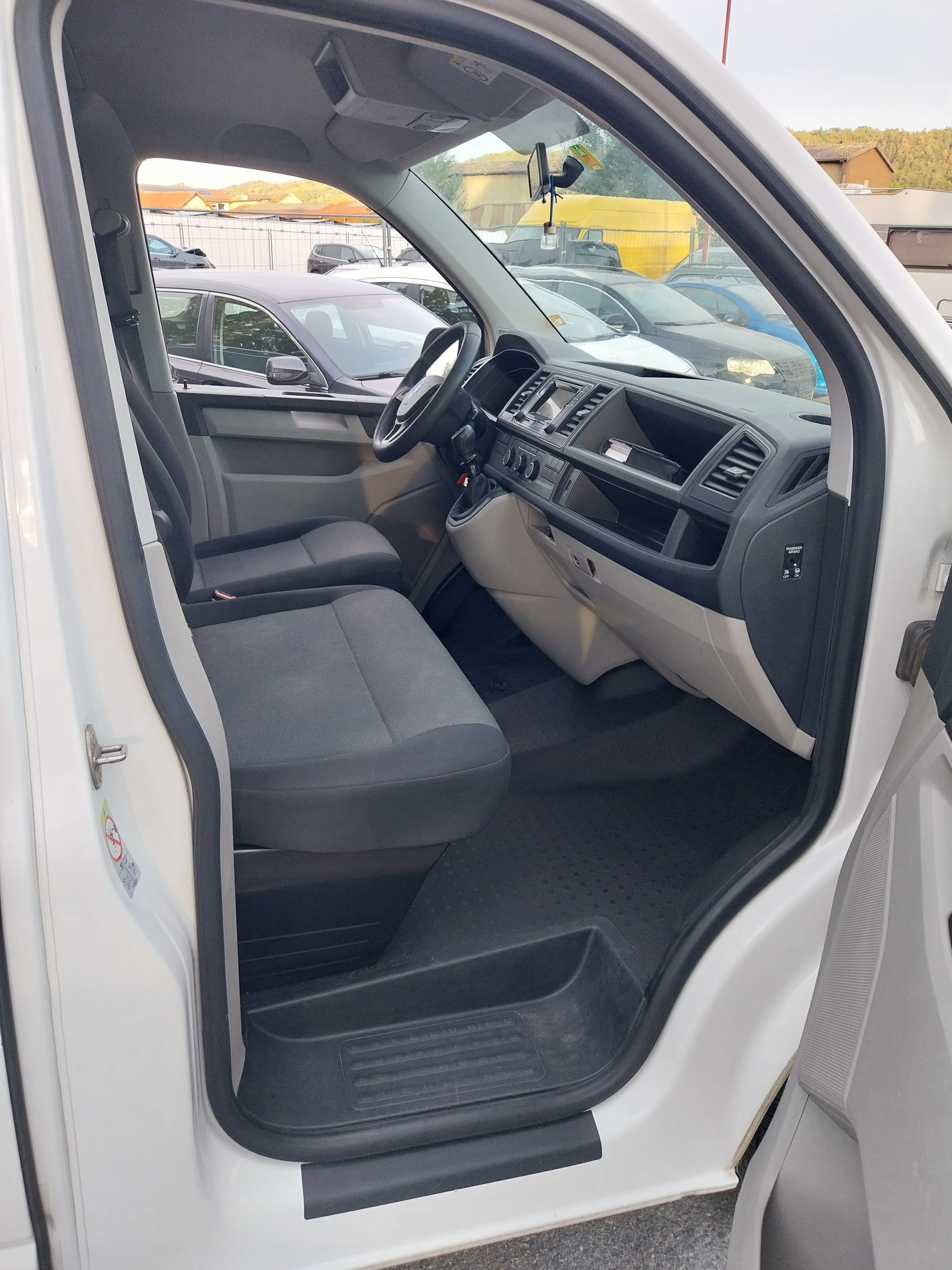 VW T6 2.0 TDI 4Motion-image-12