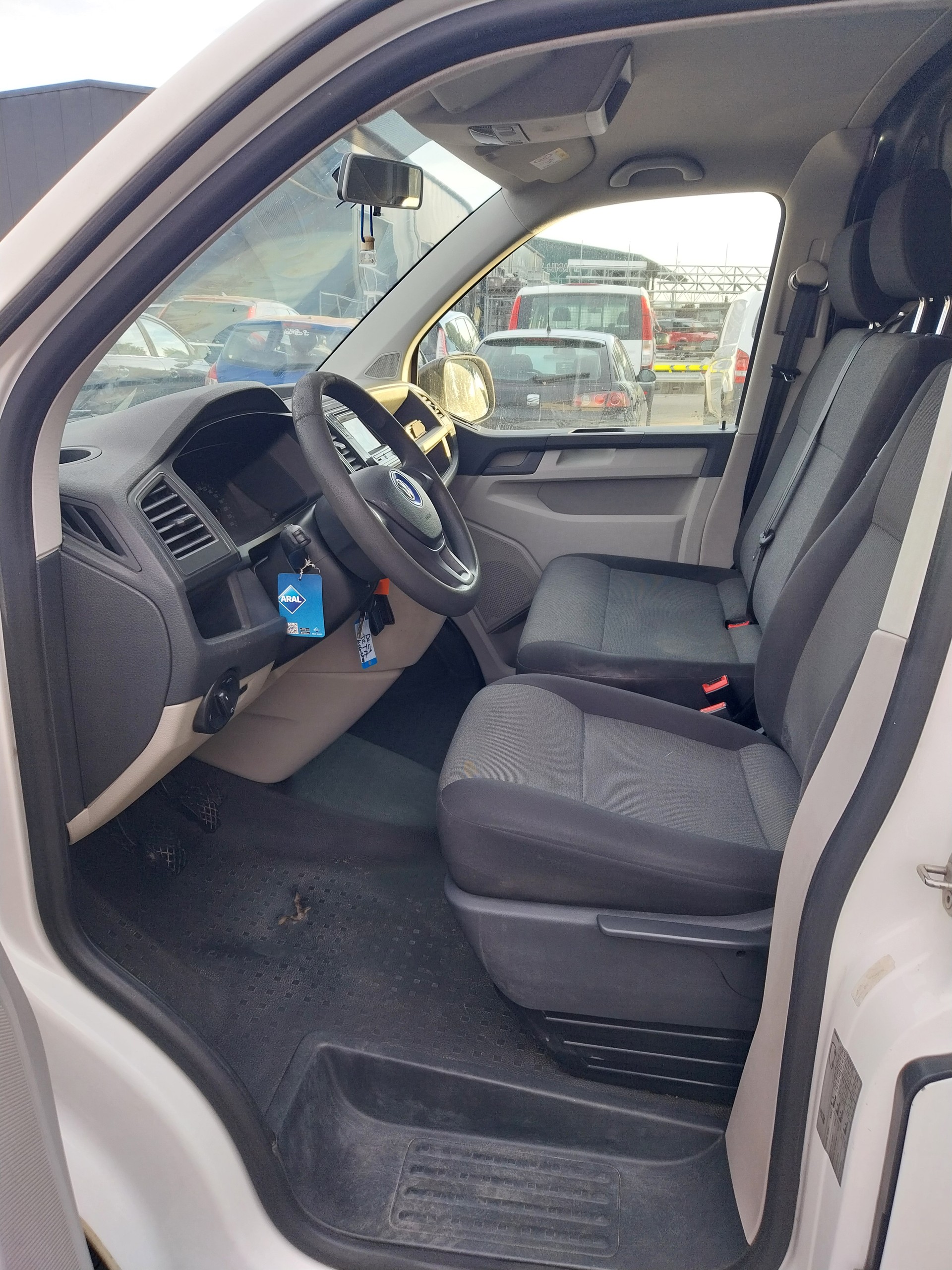 VW T6 2.0 TDI 4Motion-image-11