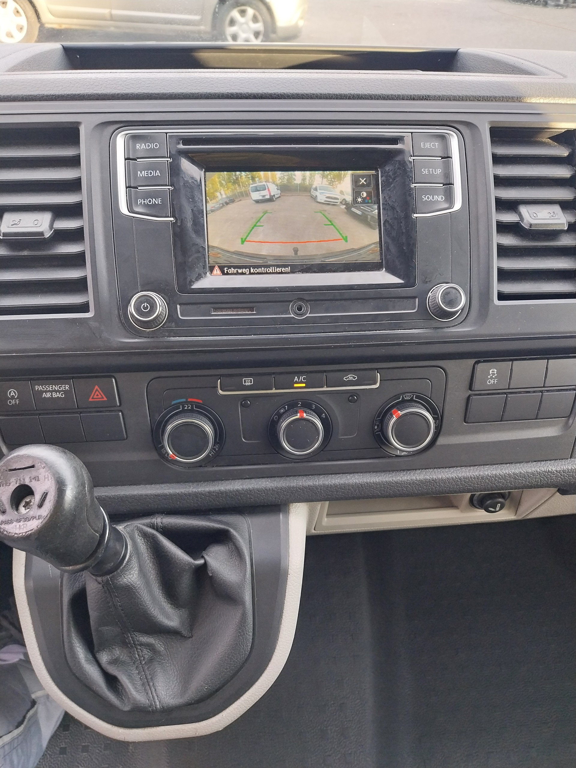 VW T6 2.0 TDI 4Motion-image-10