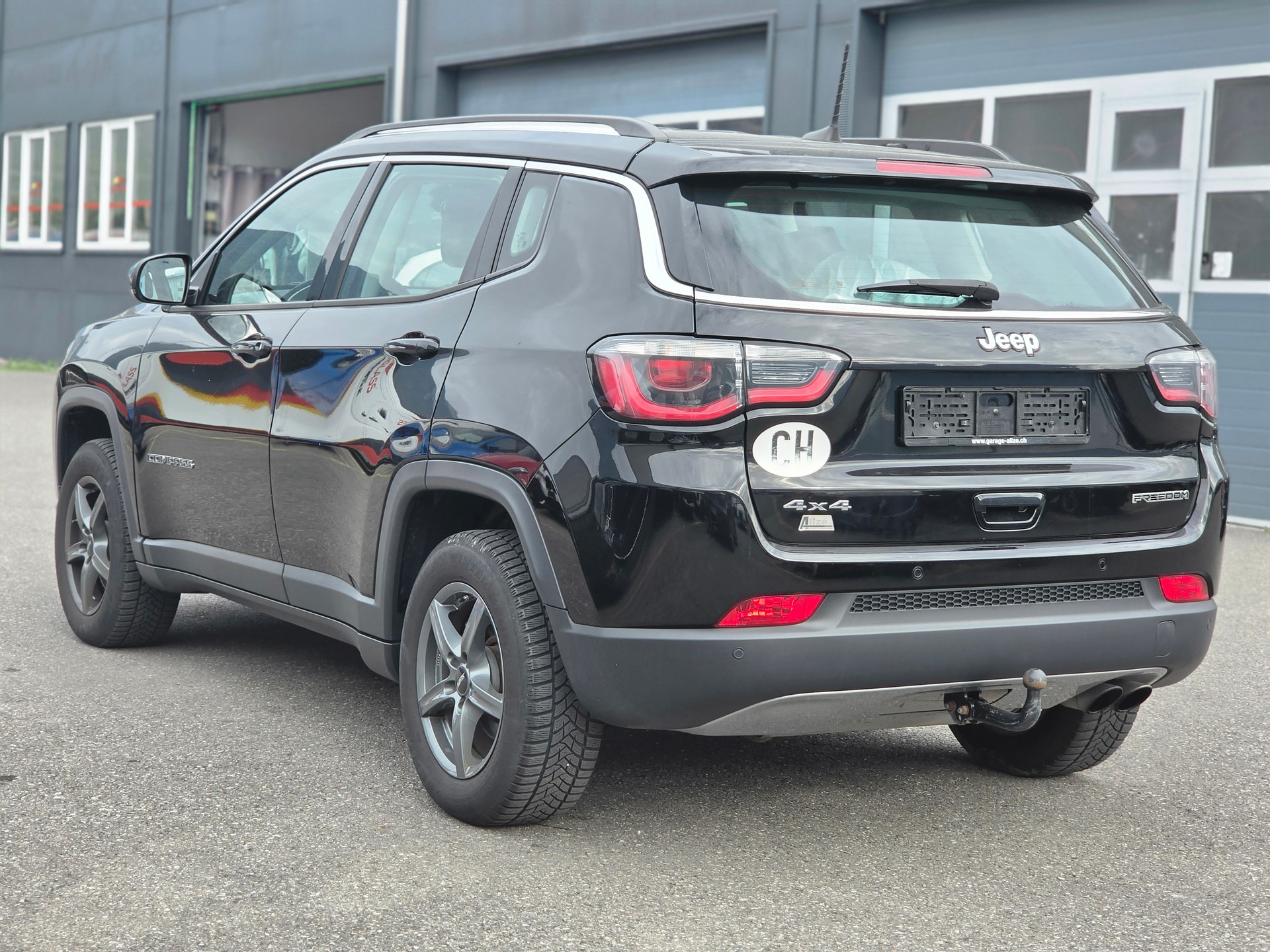 JEEP Compass 1.4 Turbo Limited AWD 9ATX-image-4