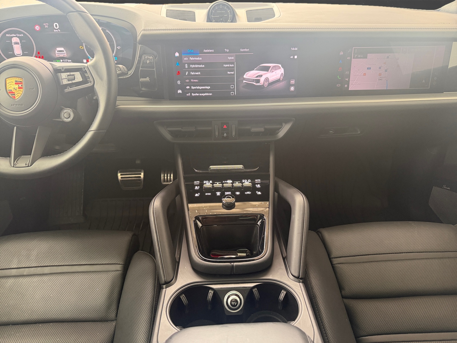 PORSCHE Cayenne Turbo E-Hybrid Tiptronic-image-8