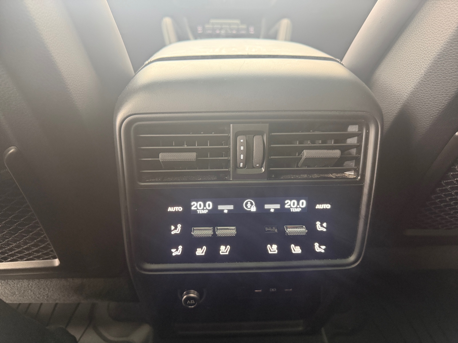 PORSCHE Cayenne Turbo E-Hybrid Tiptronic-image-14