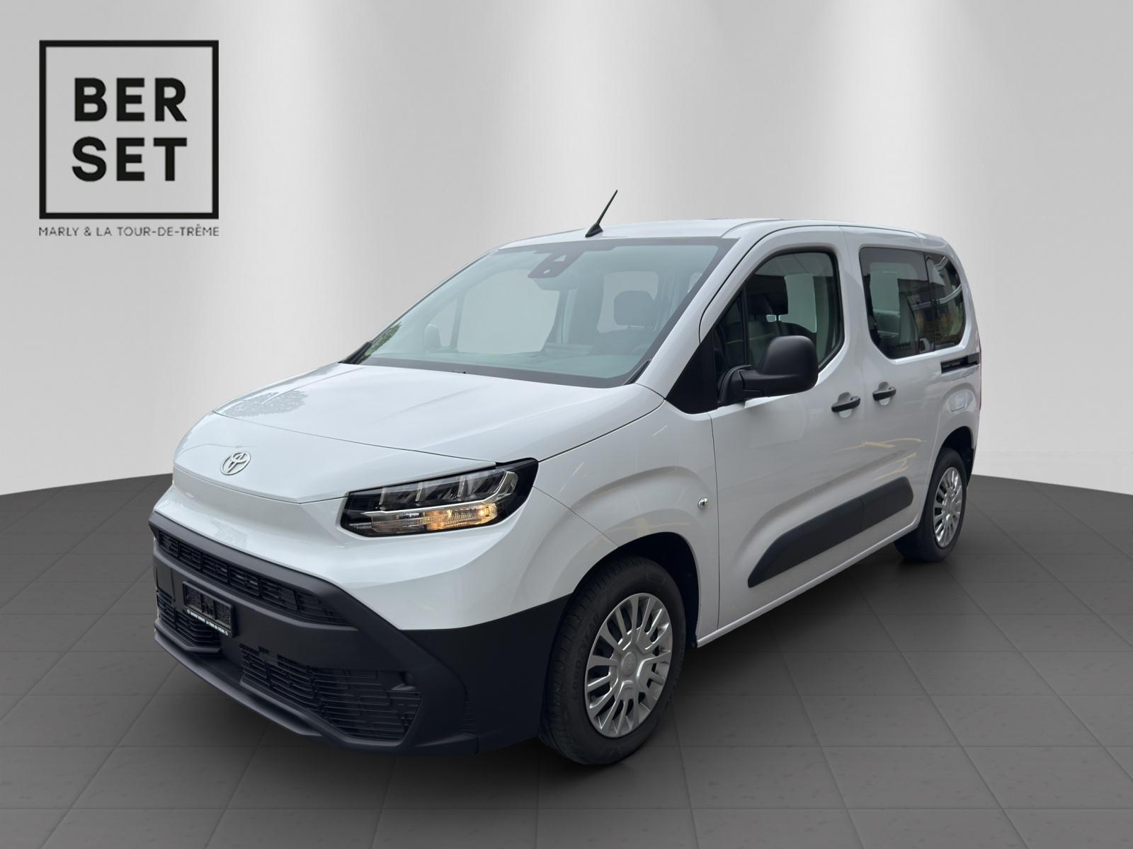 TOYOTA Proace City Verso L1 1.2 110 Comfort-image-0