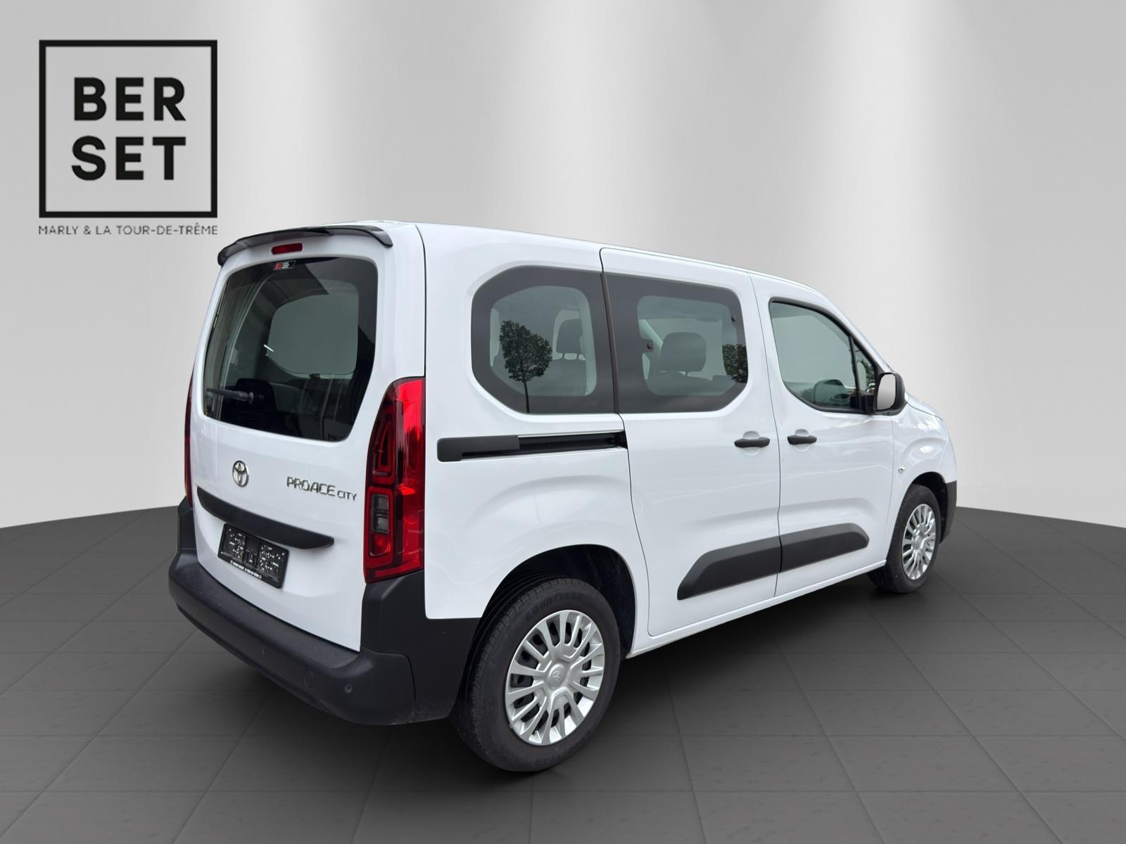 TOYOTA Proace City Verso L1 1.2 110 Comfort-image-4