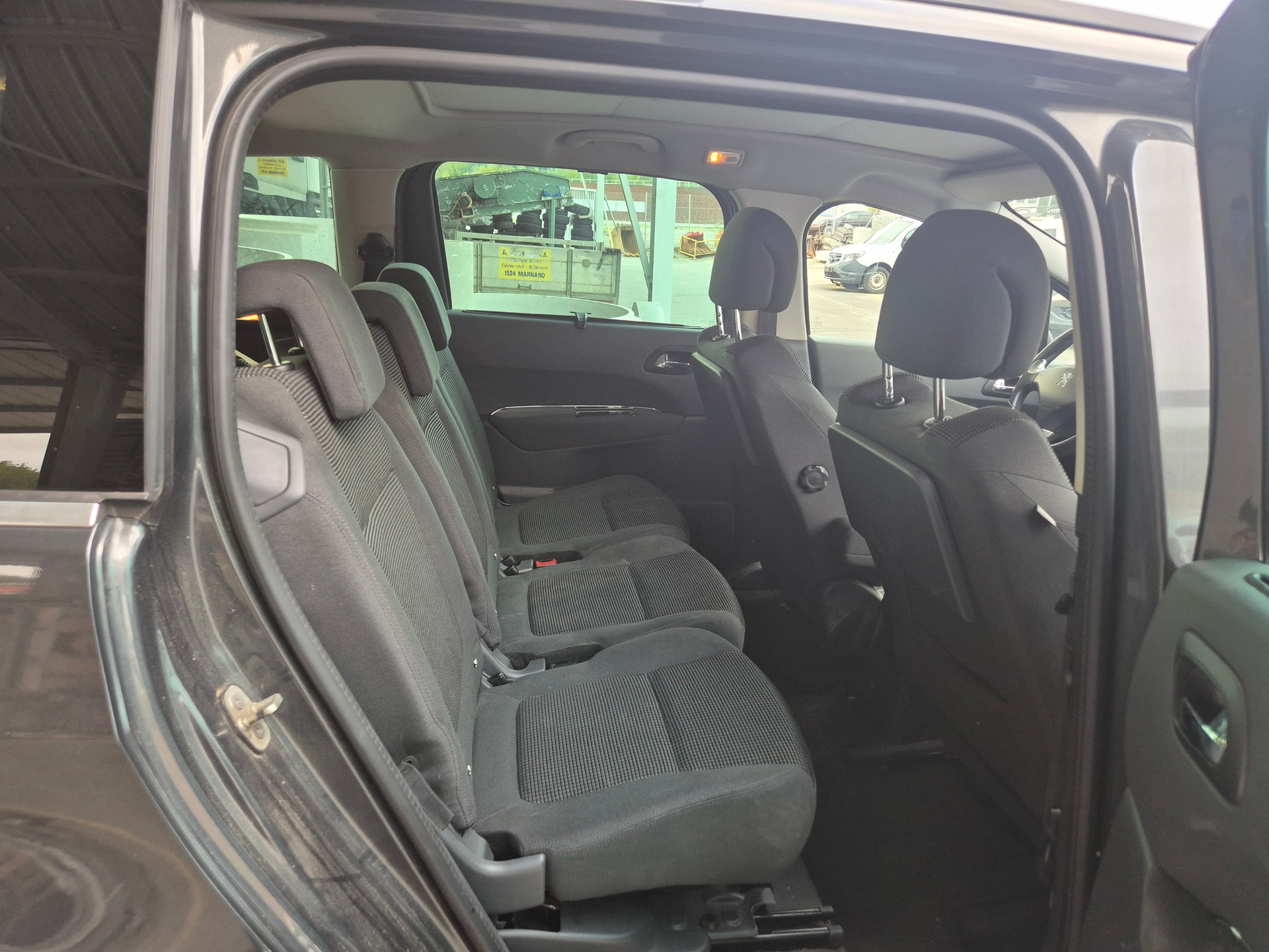 PEUGEOT 5008 1.6 THP Sensation Tiptronic-image-10