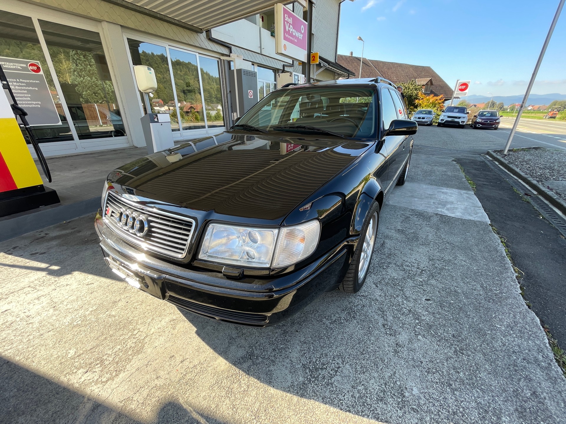 AUDI 100 Avant S4 4.2 quattro-image-3