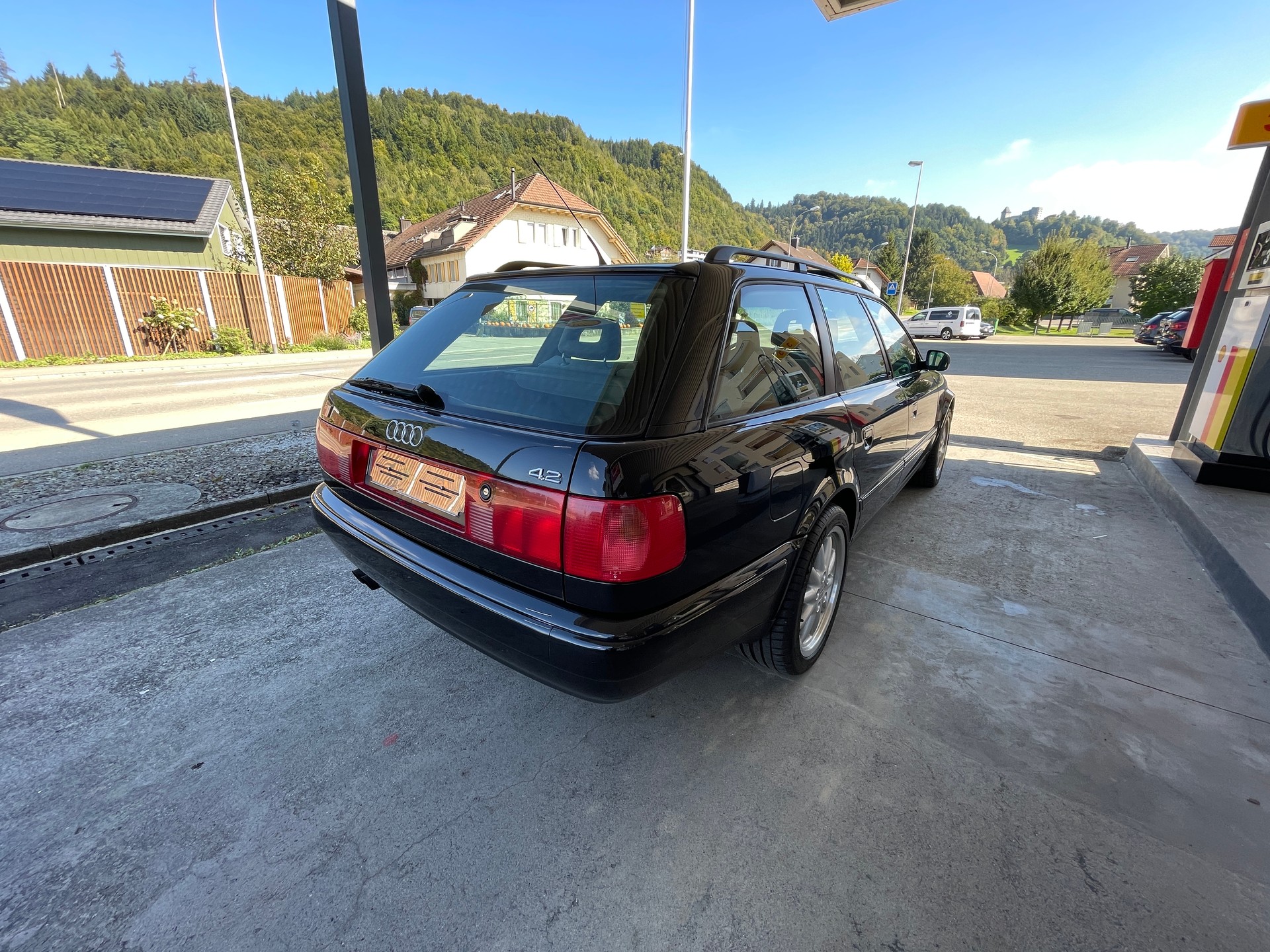 AUDI 100 Avant S4 4.2 quattro-image-7