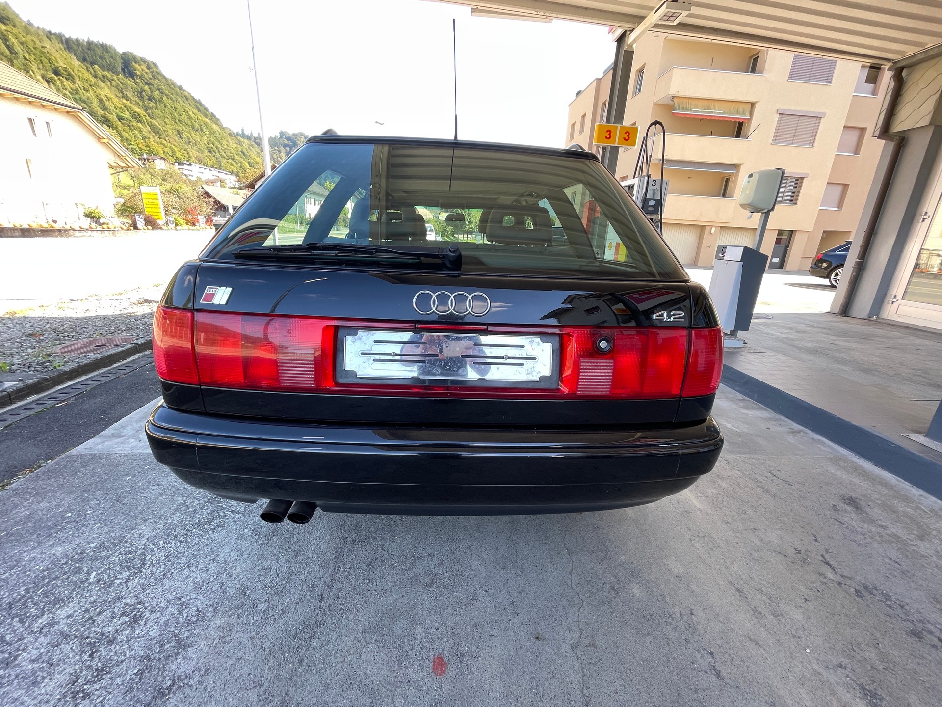 AUDI 100 Avant S4 4.2 quattro-image-6