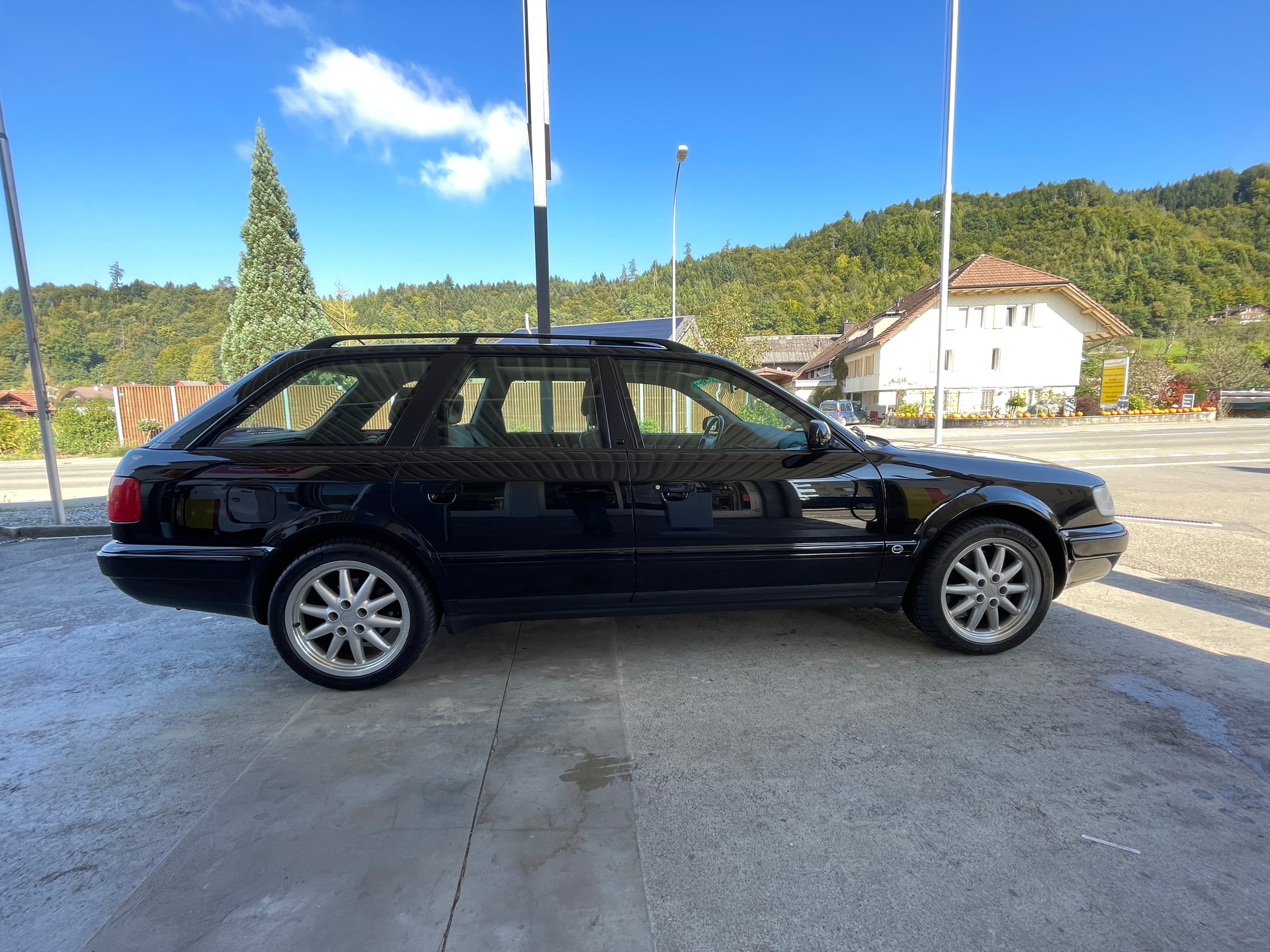 AUDI 100 Avant S4 4.2 quattro-image-5