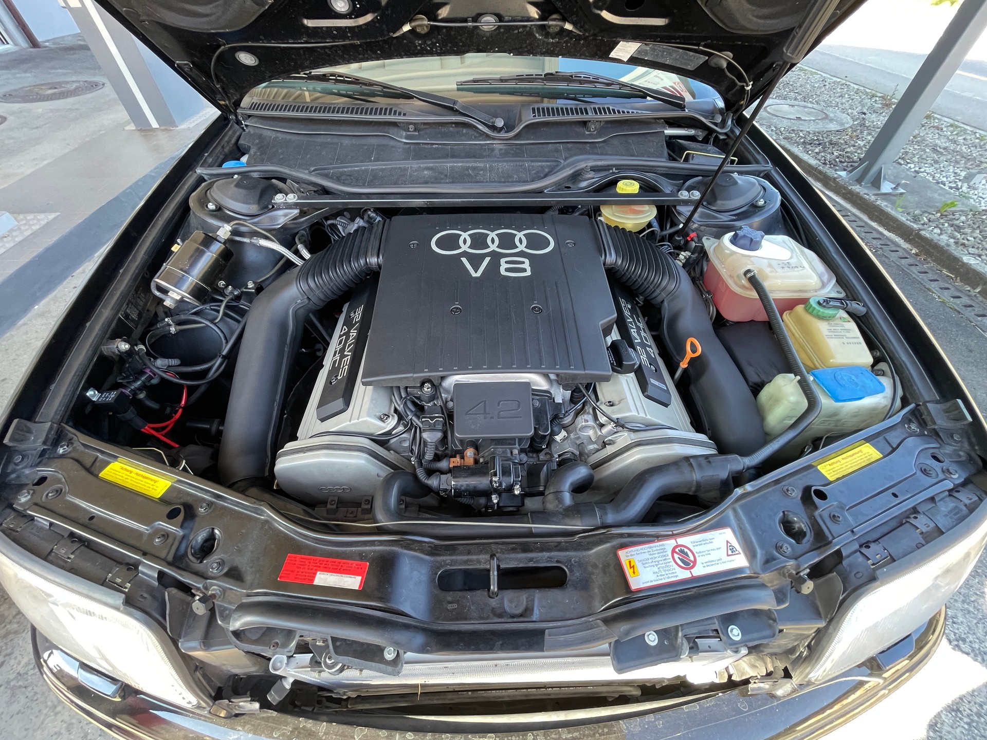 AUDI 100 Avant S4 4.2 quattro-image-12