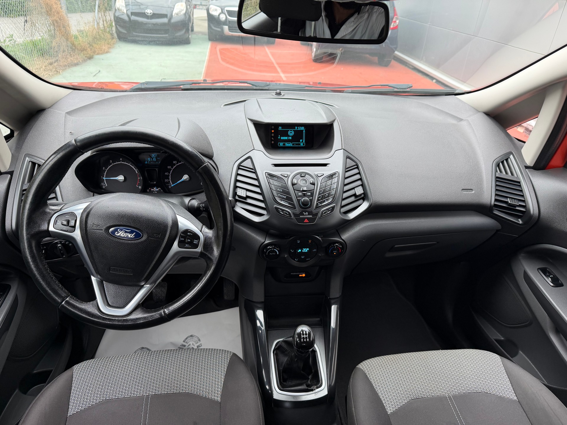 FORD EcoSport 1.0 SCTi Titanium-image-7