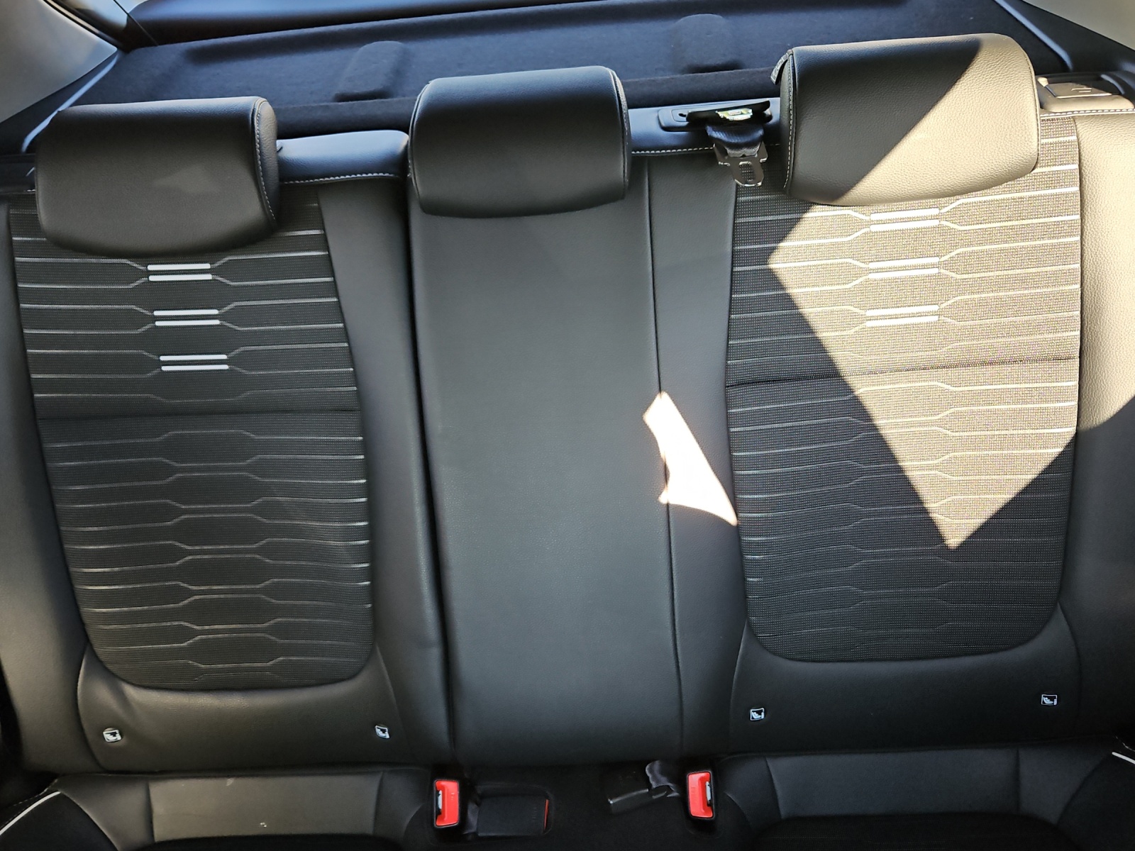 KIA Stonic 1.0 T-GDi GT-Line-image-8