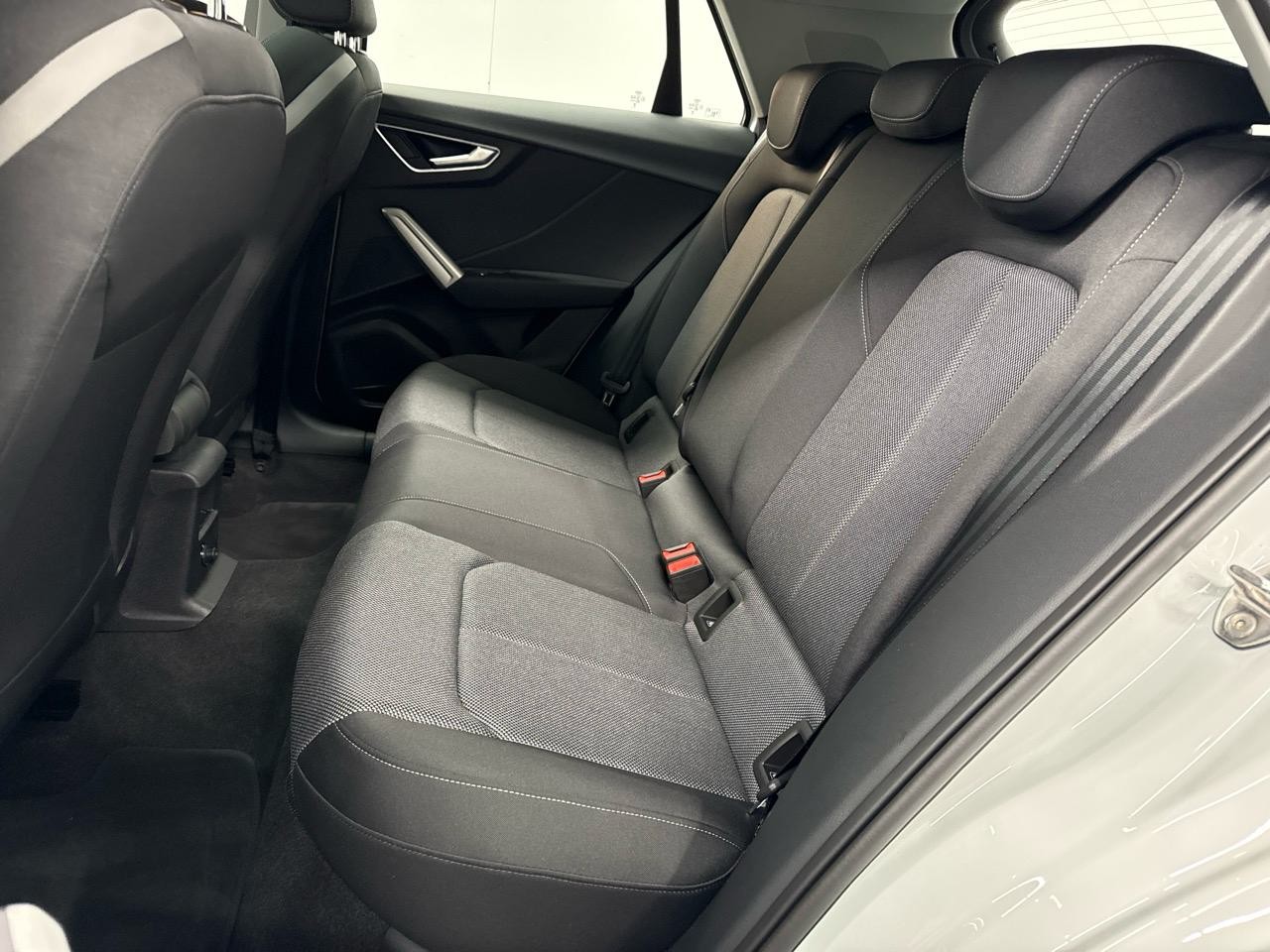 AUDI Q2 35 TFSI S line S-tronic-image-9