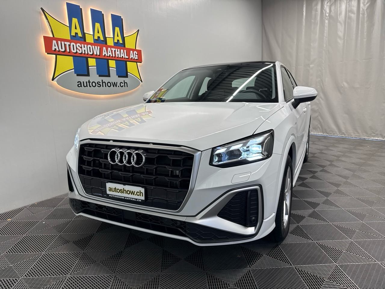 AUDI Q2 35 TFSI S line S-tronic-image-14