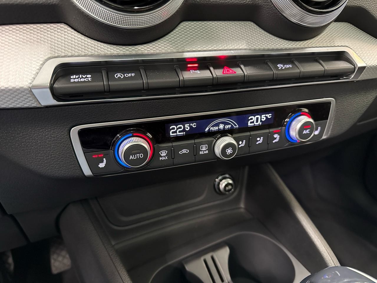 AUDI Q2 35 TFSI S line S-tronic-image-8