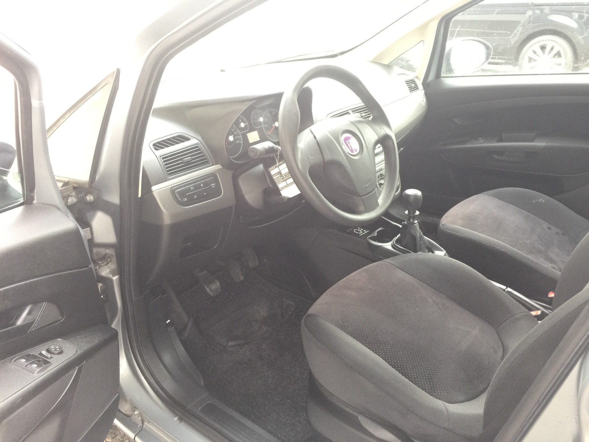 FIAT Punto 1.4 Dynamic-image-10
