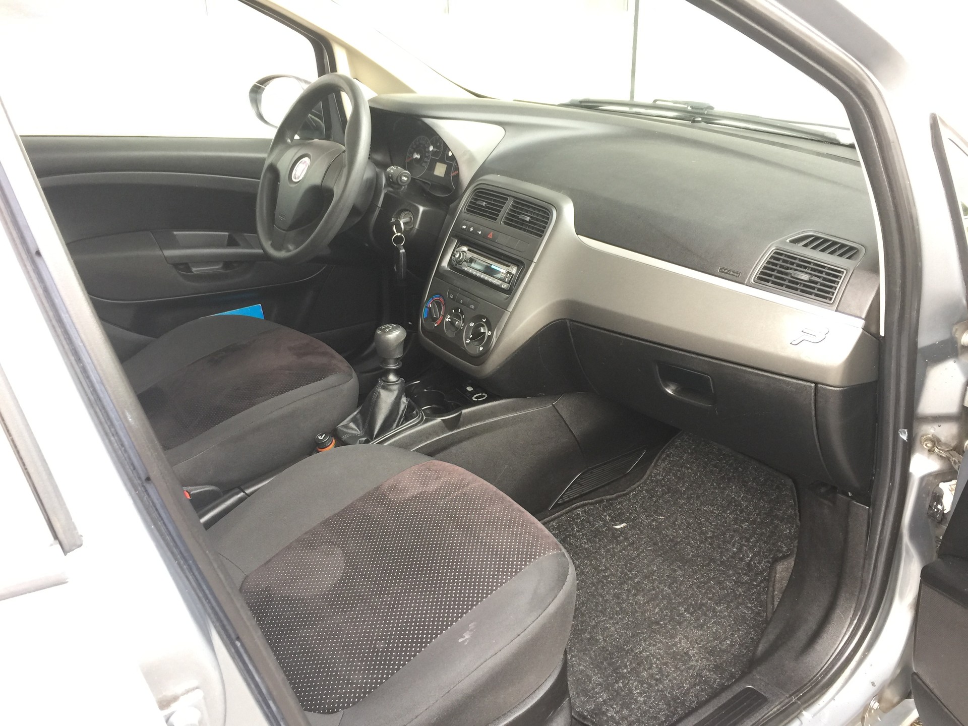 FIAT Punto 1.4 Dynamic-image-9