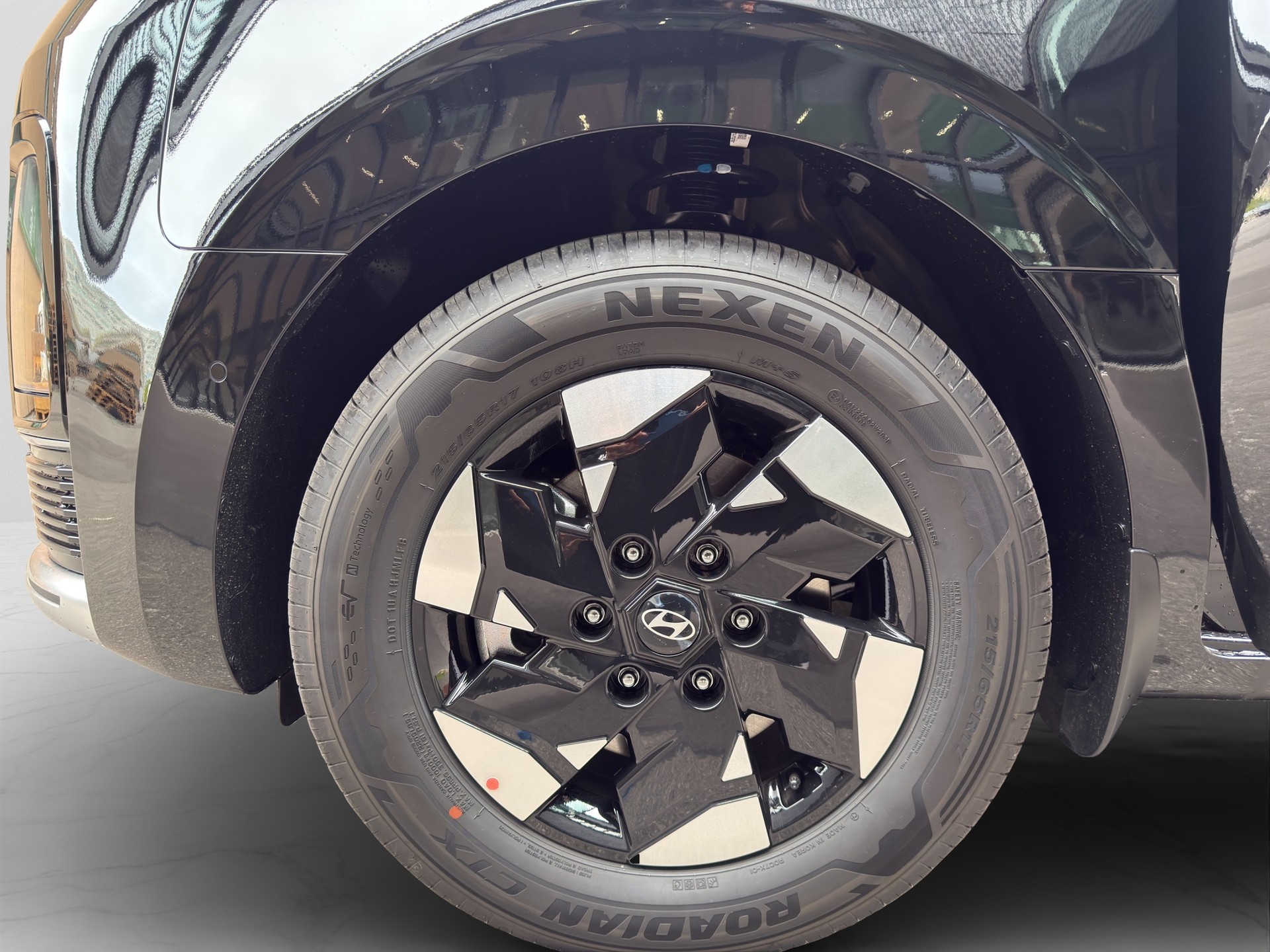 HYUNDAI Staria Premium 84 kWh Vertex-image-23