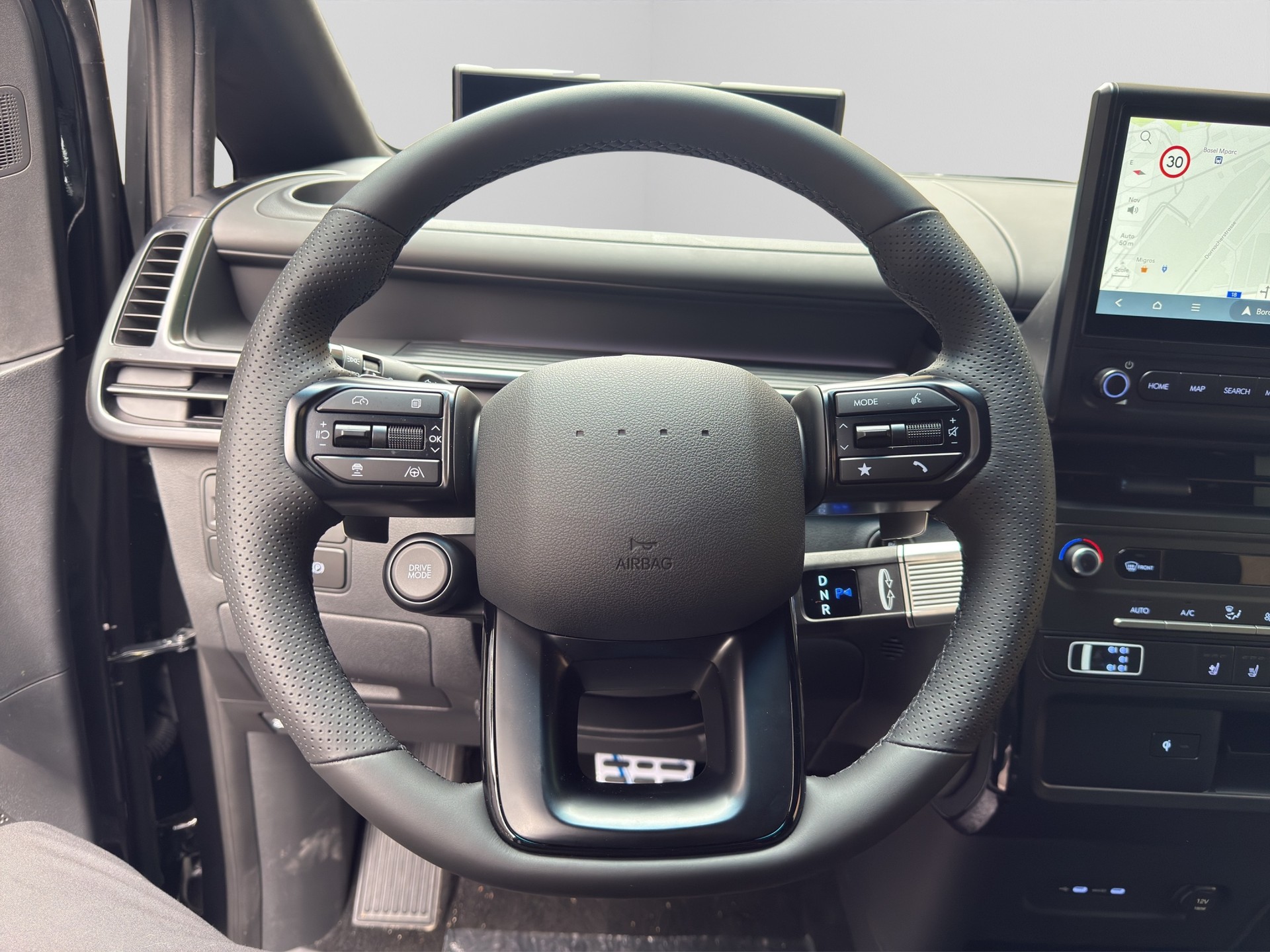 HYUNDAI Staria Premium 84 kWh Vertex-image-12