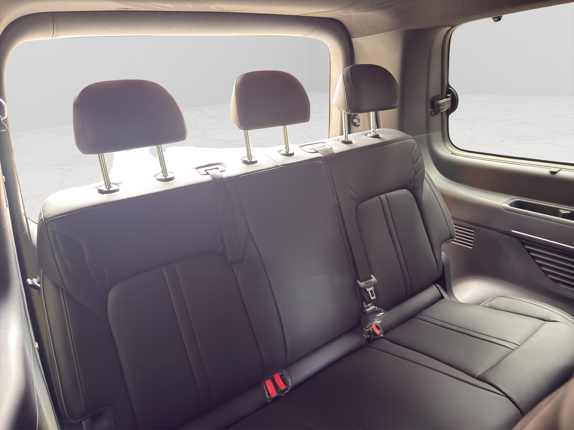 HYUNDAI Staria Premium 84 kWh Vertex-image-20