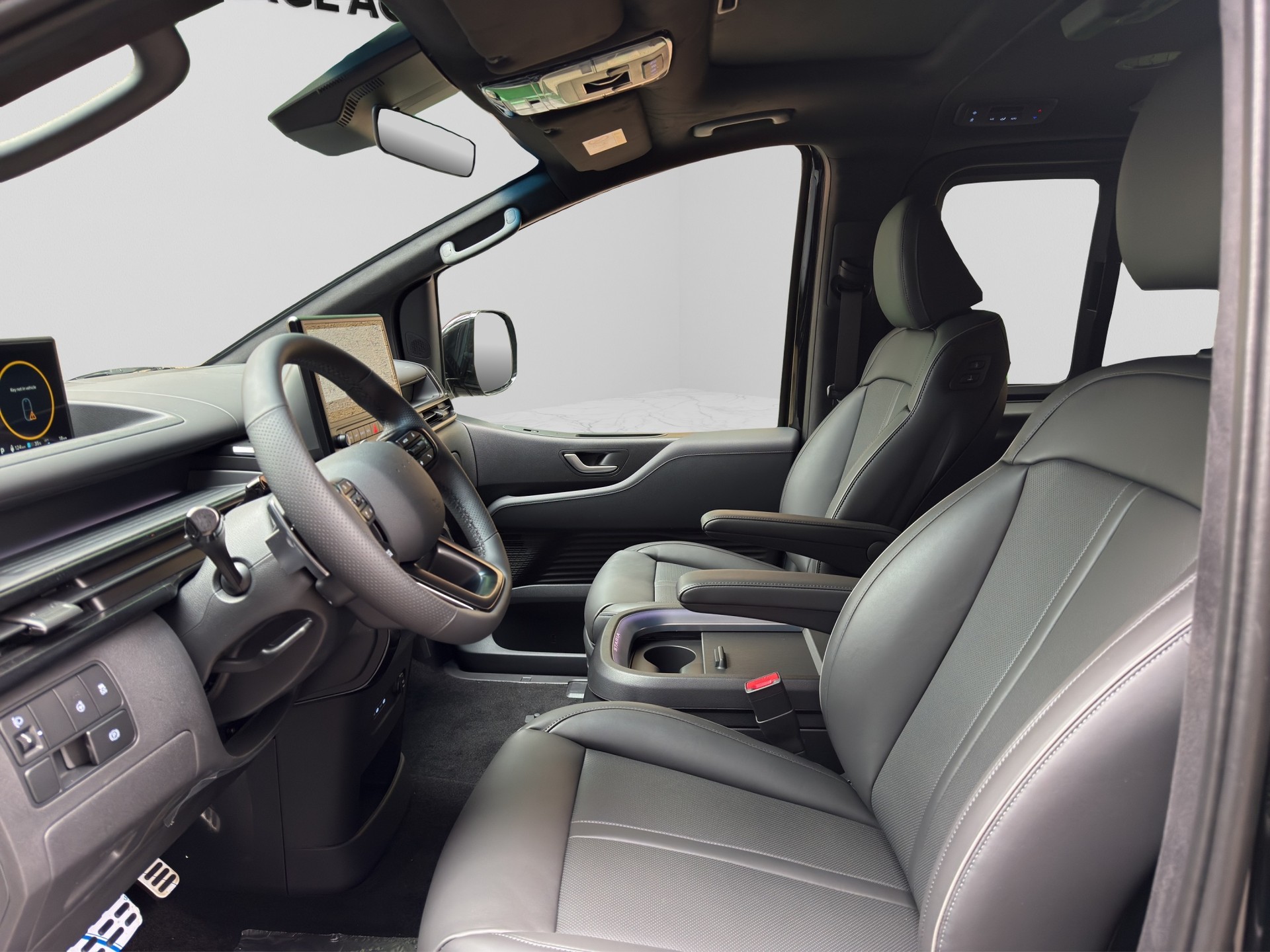 HYUNDAI Staria Premium 84 kWh Vertex-image-10