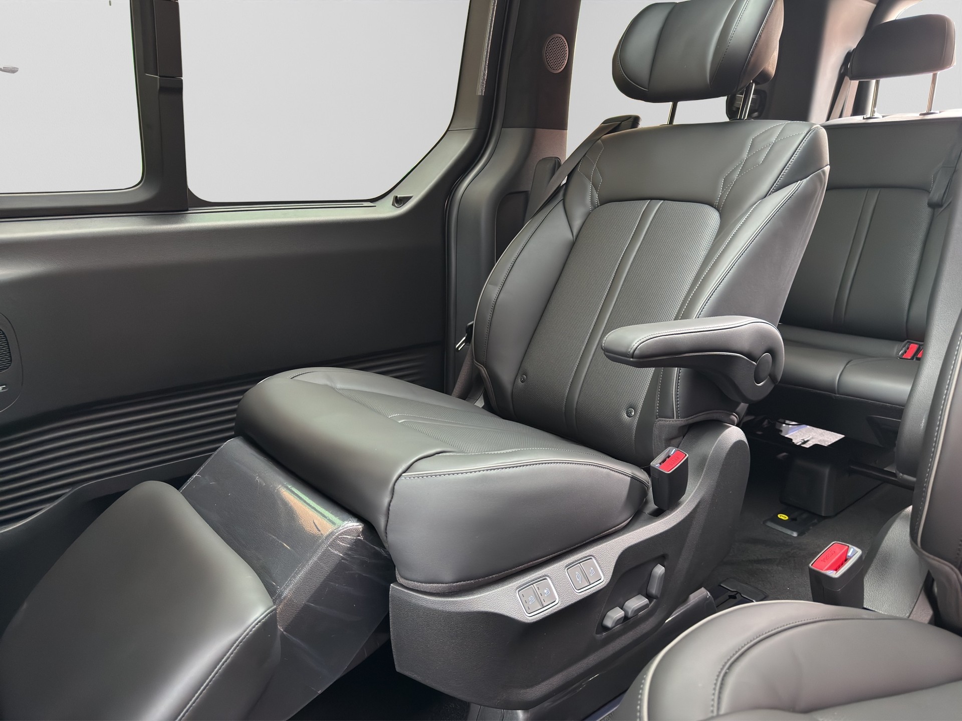 HYUNDAI Staria Premium 84 kWh Vertex-image-27