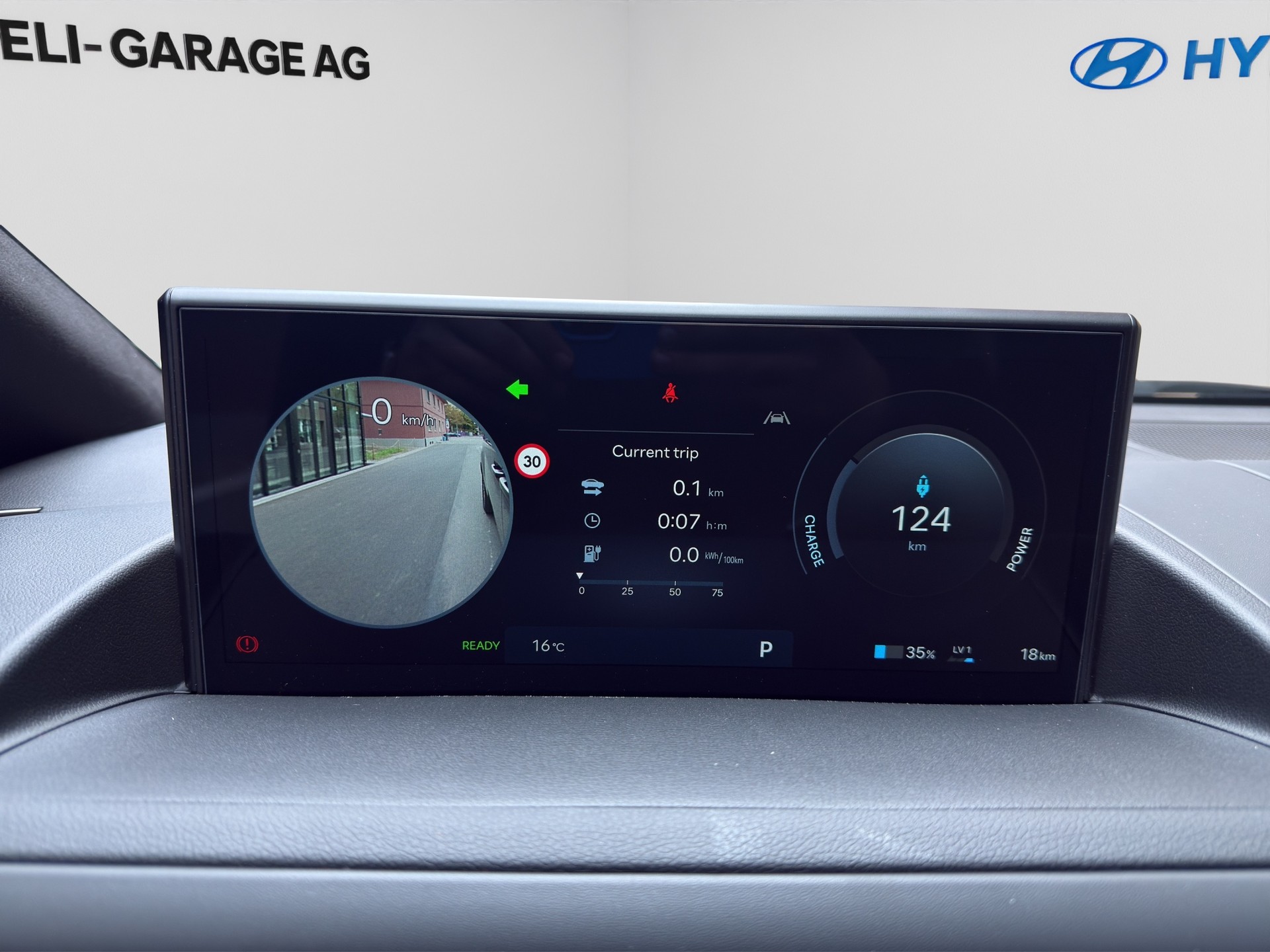 HYUNDAI Staria Premium 84 kWh Vertex-image-13