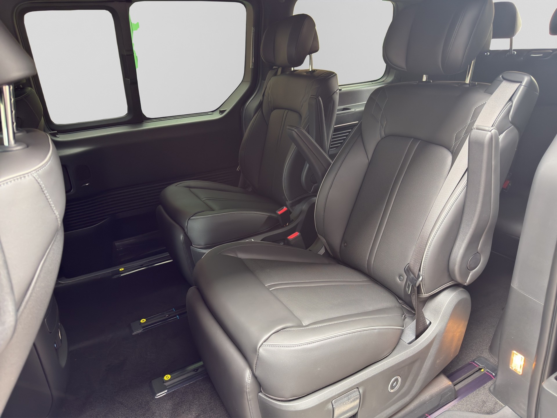 HYUNDAI Staria Premium 84 kWh Vertex-image-14