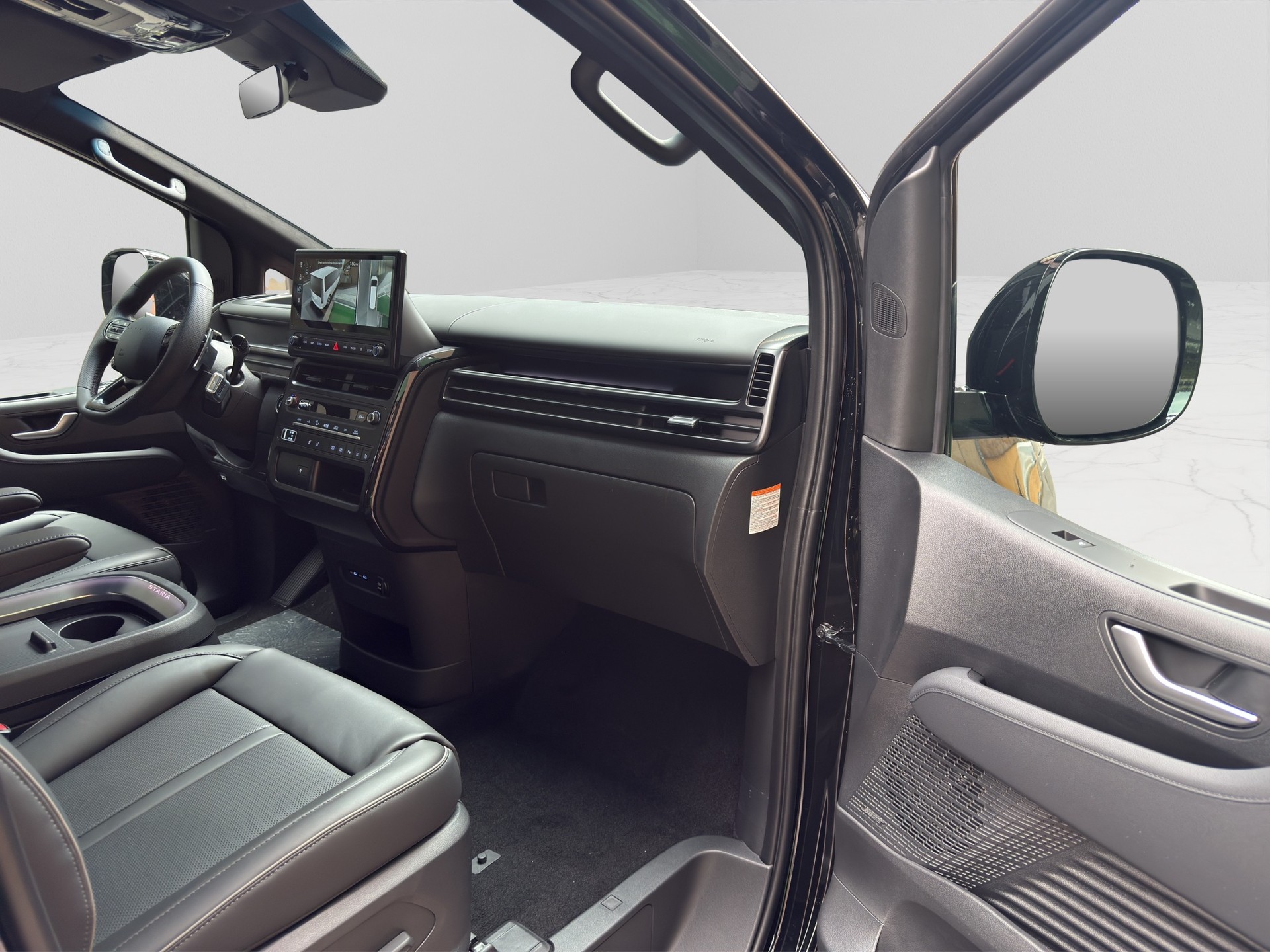 HYUNDAI Staria Premium 84 kWh Vertex-image-18