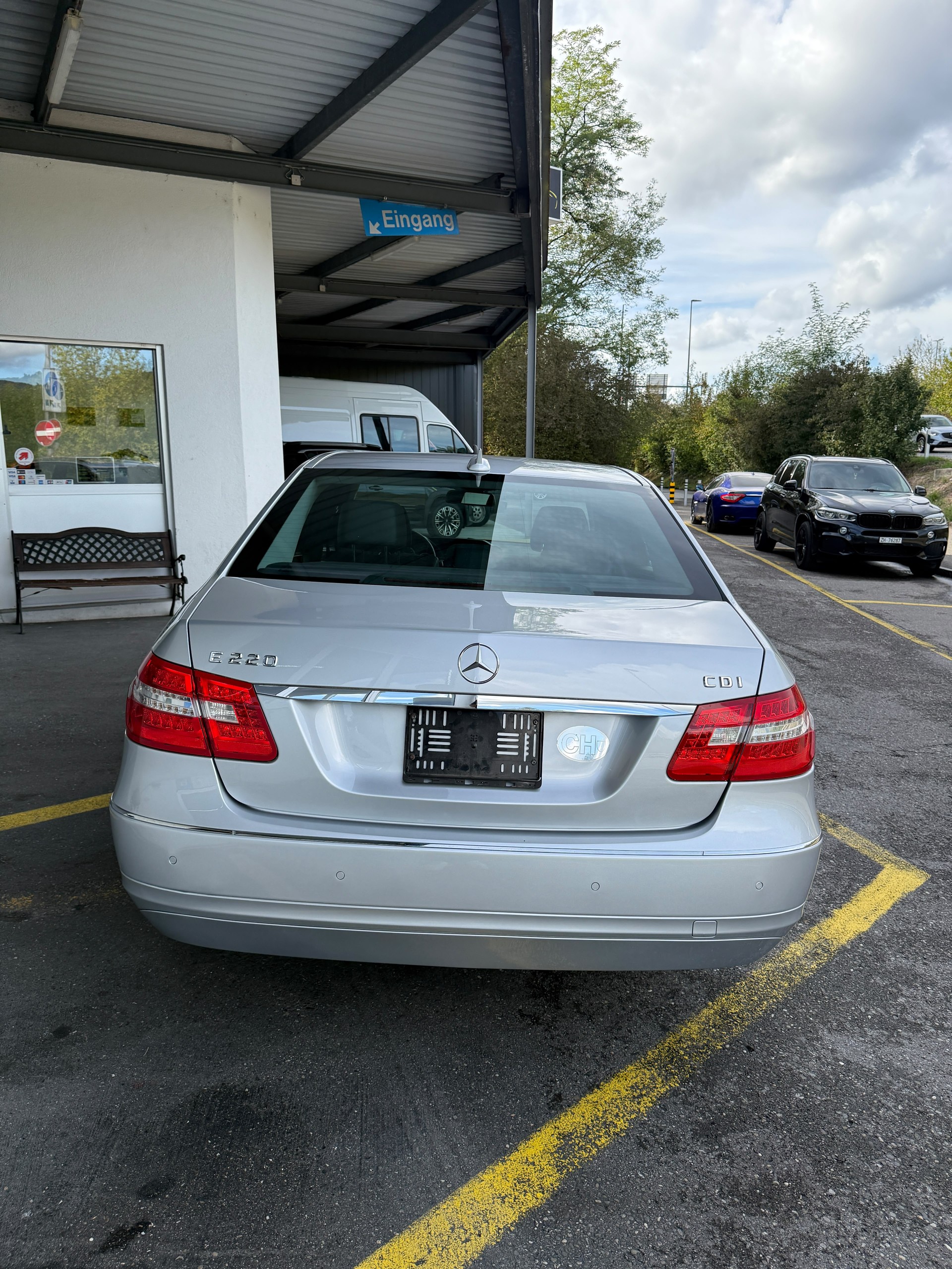 MERCEDES-BENZ E 220 CDI BlueEfficiency Avantgarde 7G-Tronic-image-3