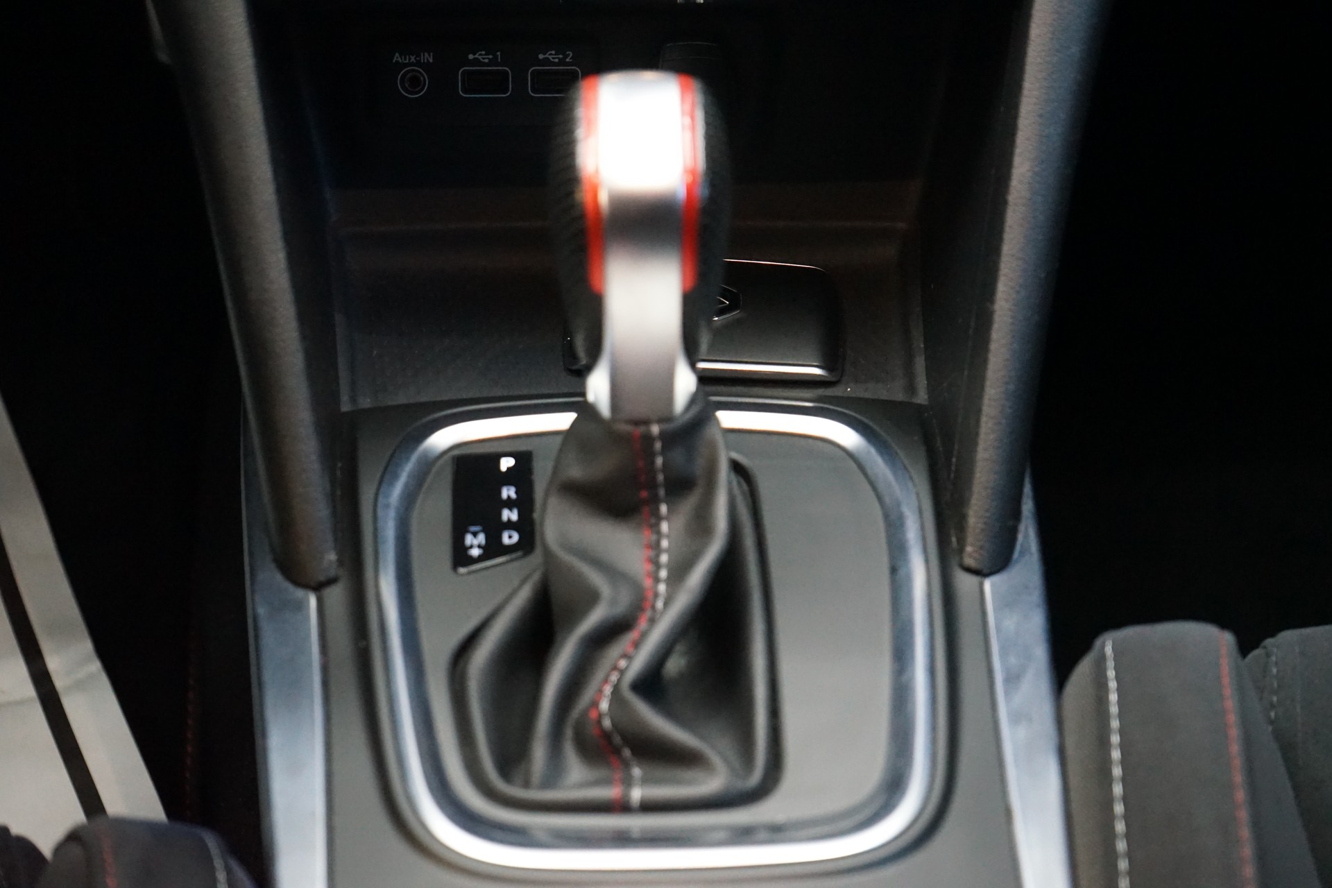 RENAULT Mégane R.S. 300 EDC-image-13