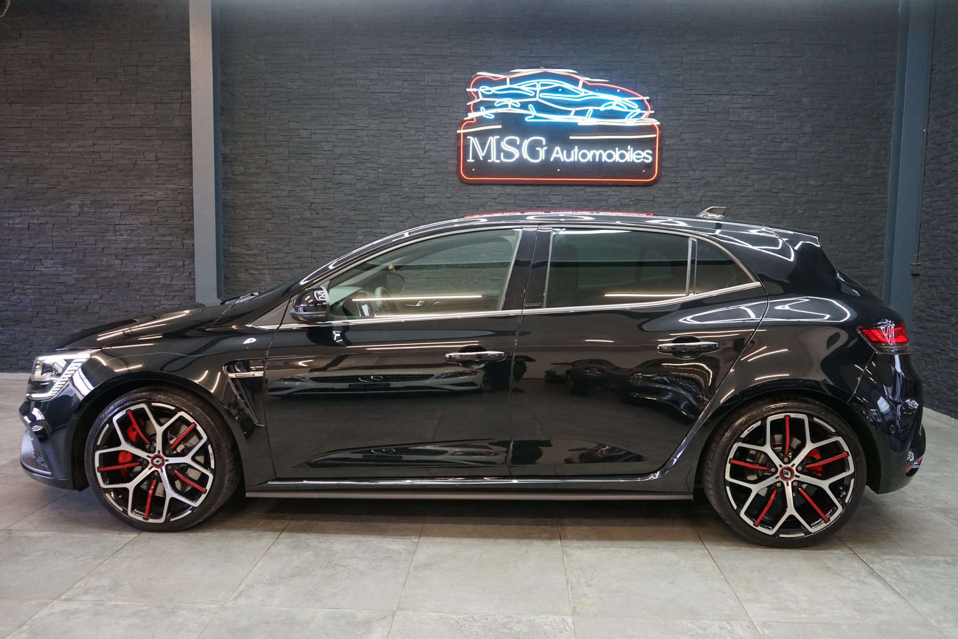 RENAULT Mégane R.S. 300 EDC-image-1