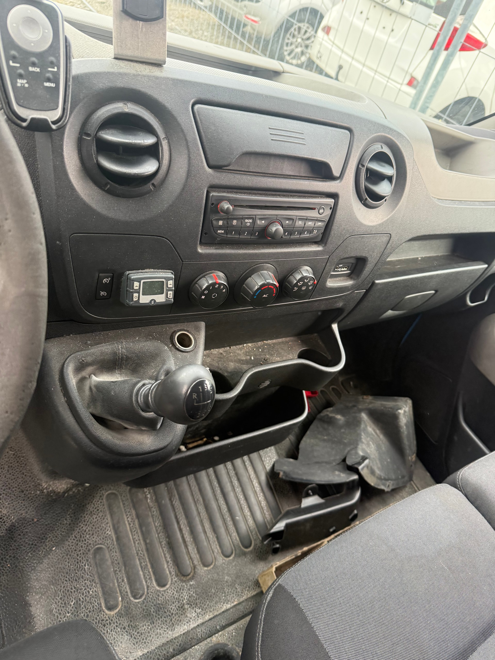 RENAULT Master P35 2.3dCi L3H1 DB / roues jumelées-image-5