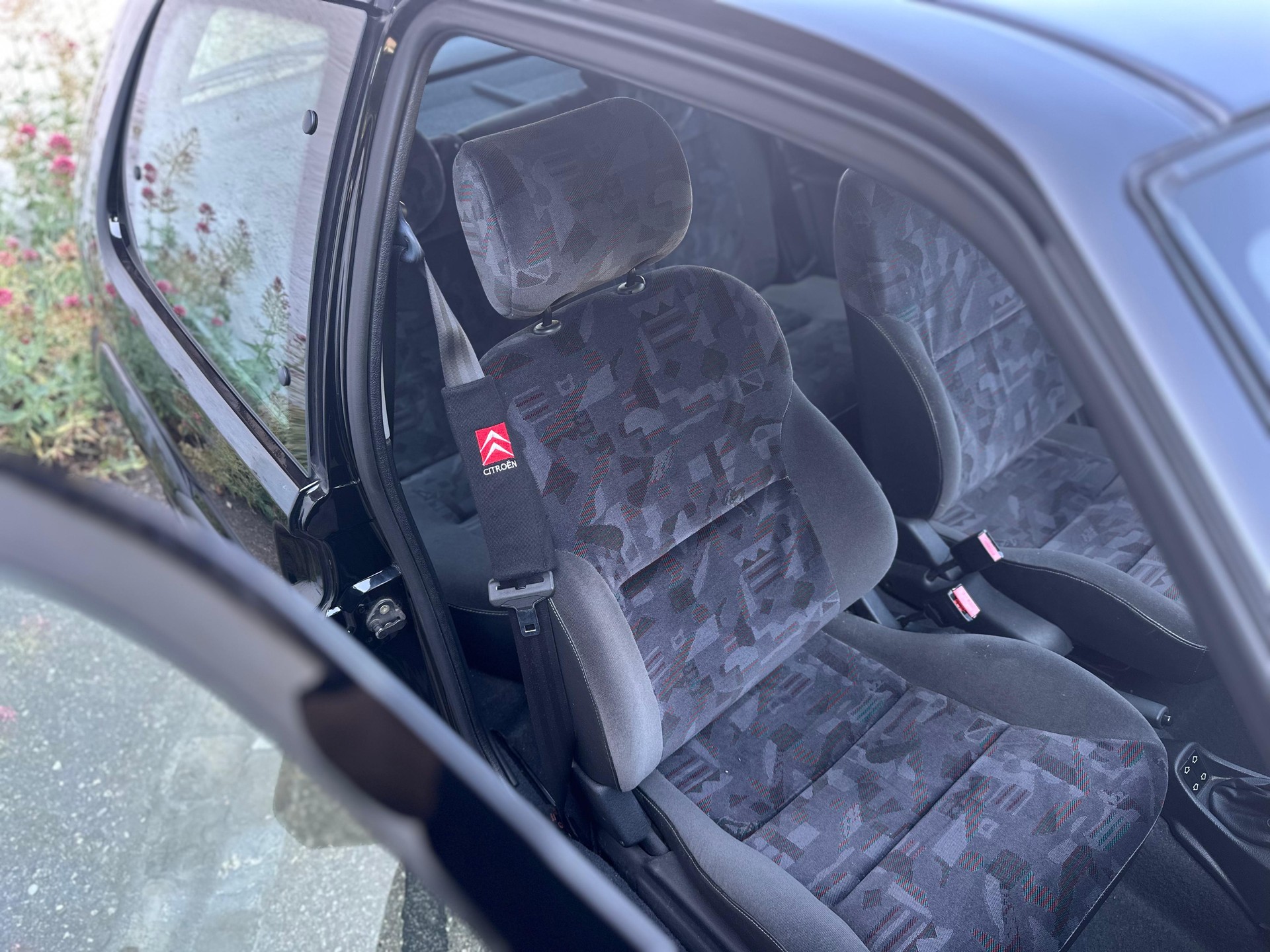 CITROEN Saxo 1.6i 16V VTS Black-image-11
